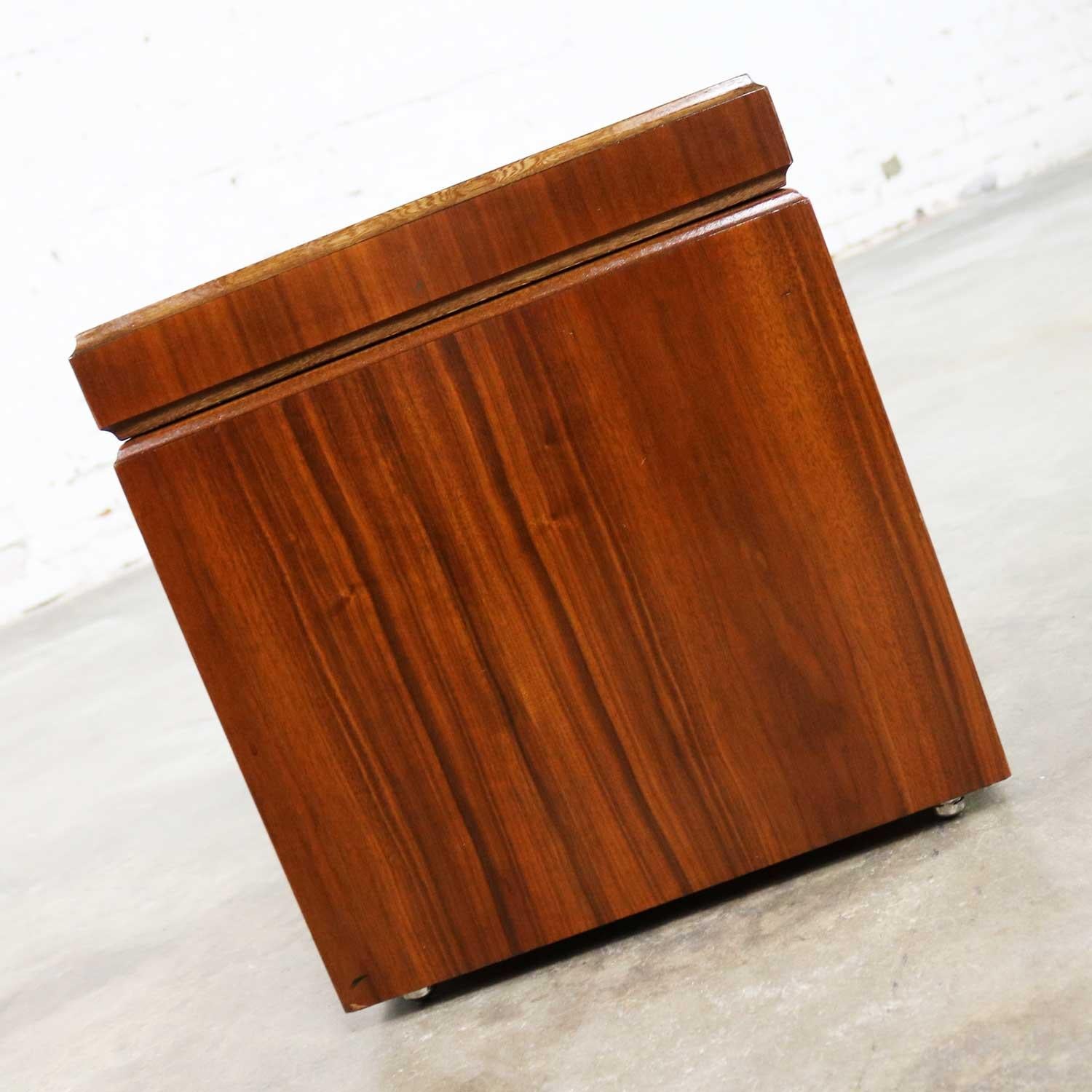 Faux Leather Mid-Century Modern Lane Rolling Cube Storage Ottoman Table, Game Board Flip Top