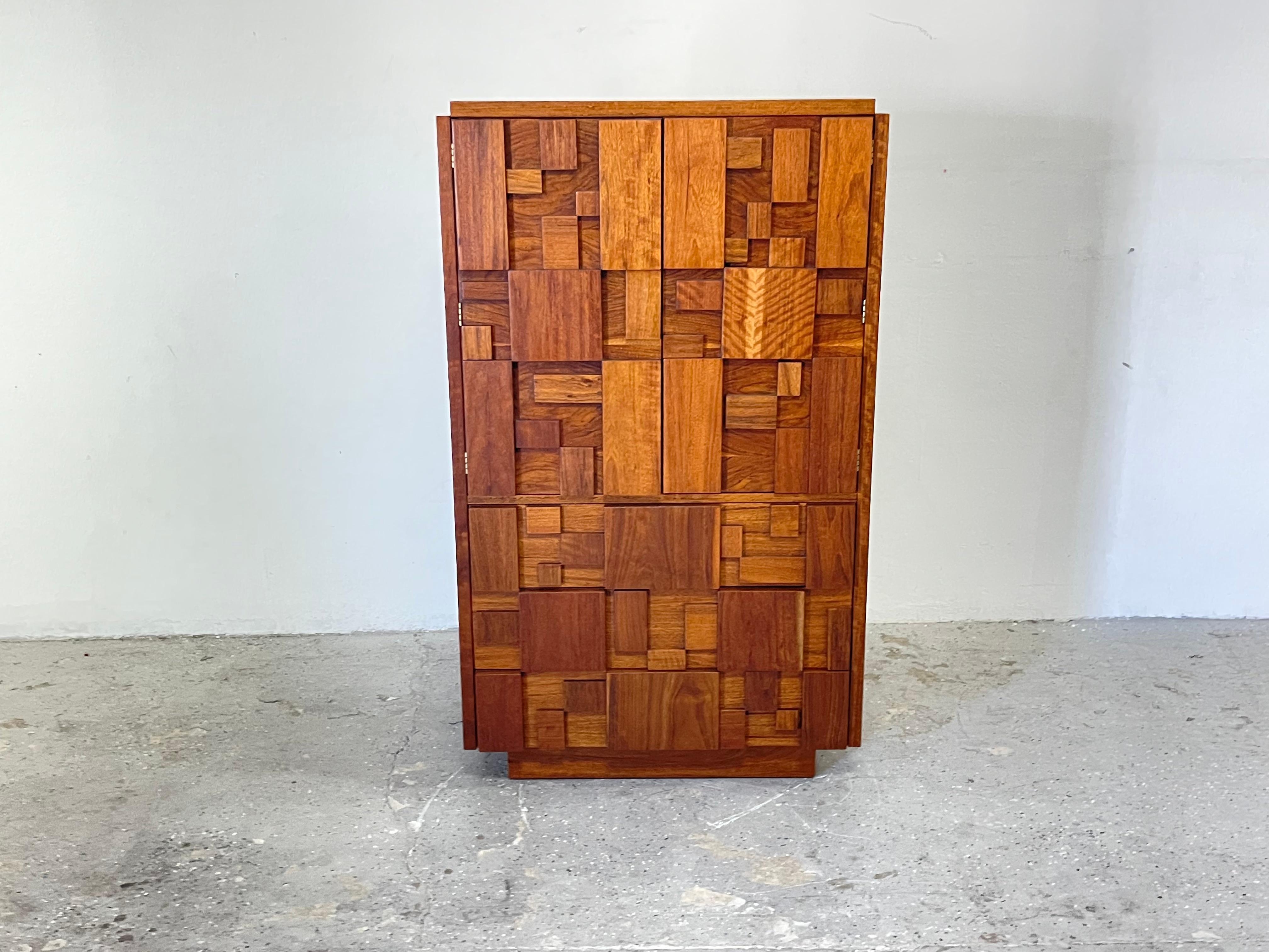 Mid-Century Modern Lane Staccato Brutalist 4 Drawer Highboy Chest Armoire In Excellent Condition In Las Vegas, NV
