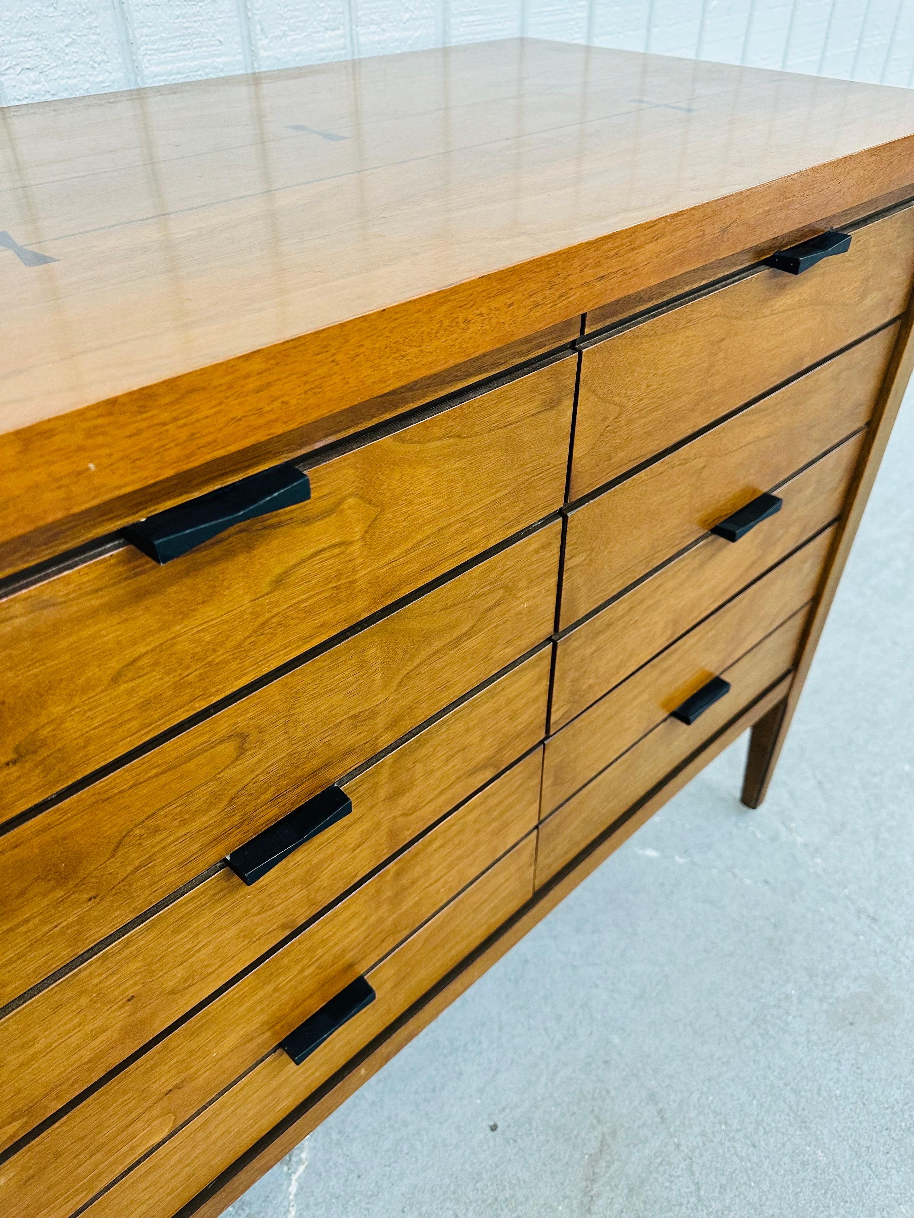 Wood Mid-Century Modern Lane Tuxedo 9-Drawer Walnut Dresser