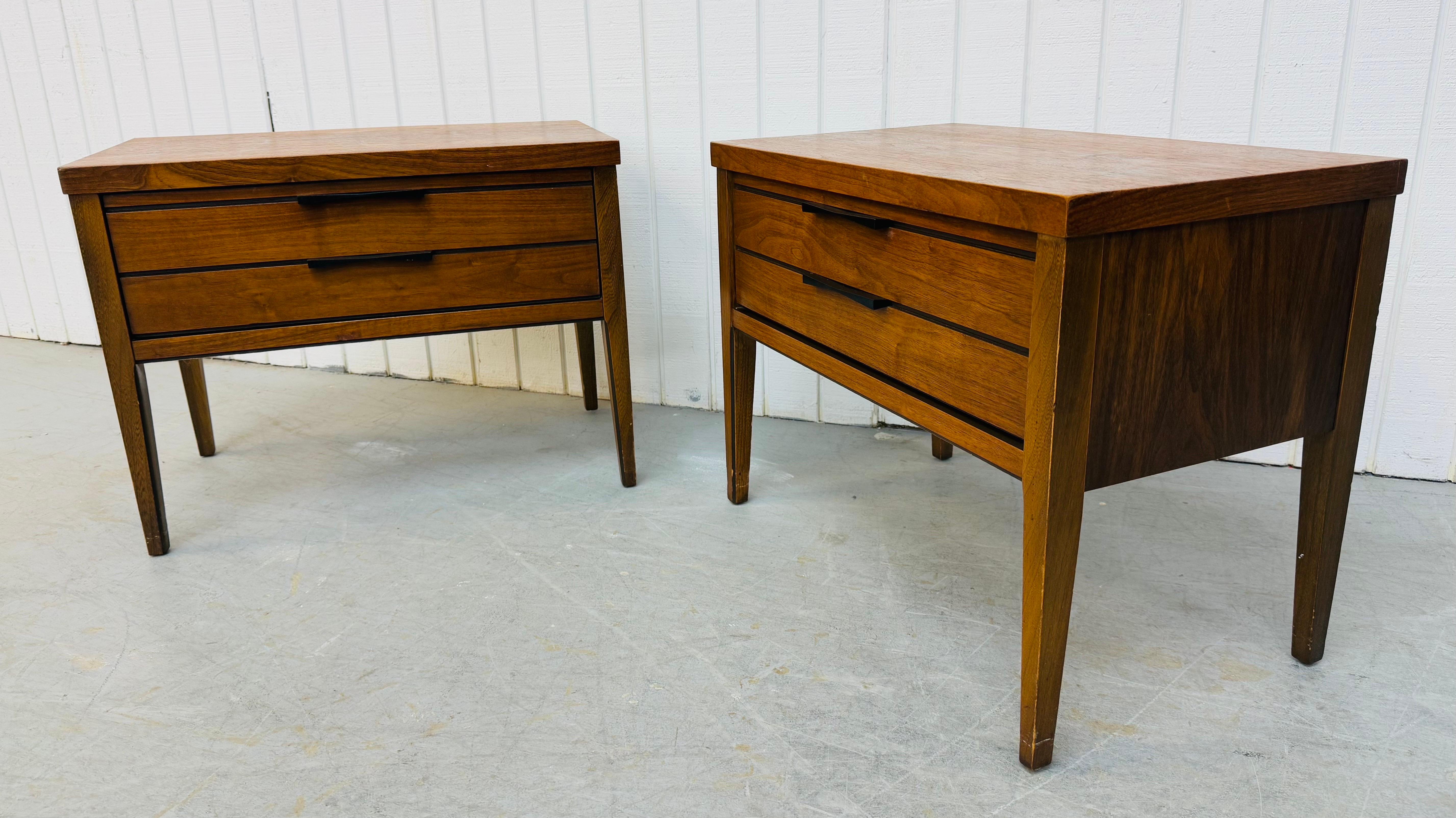 American Mid-Century Modern Lane Tuxedo Walnut Nightstands - Set of 2 For Sale
