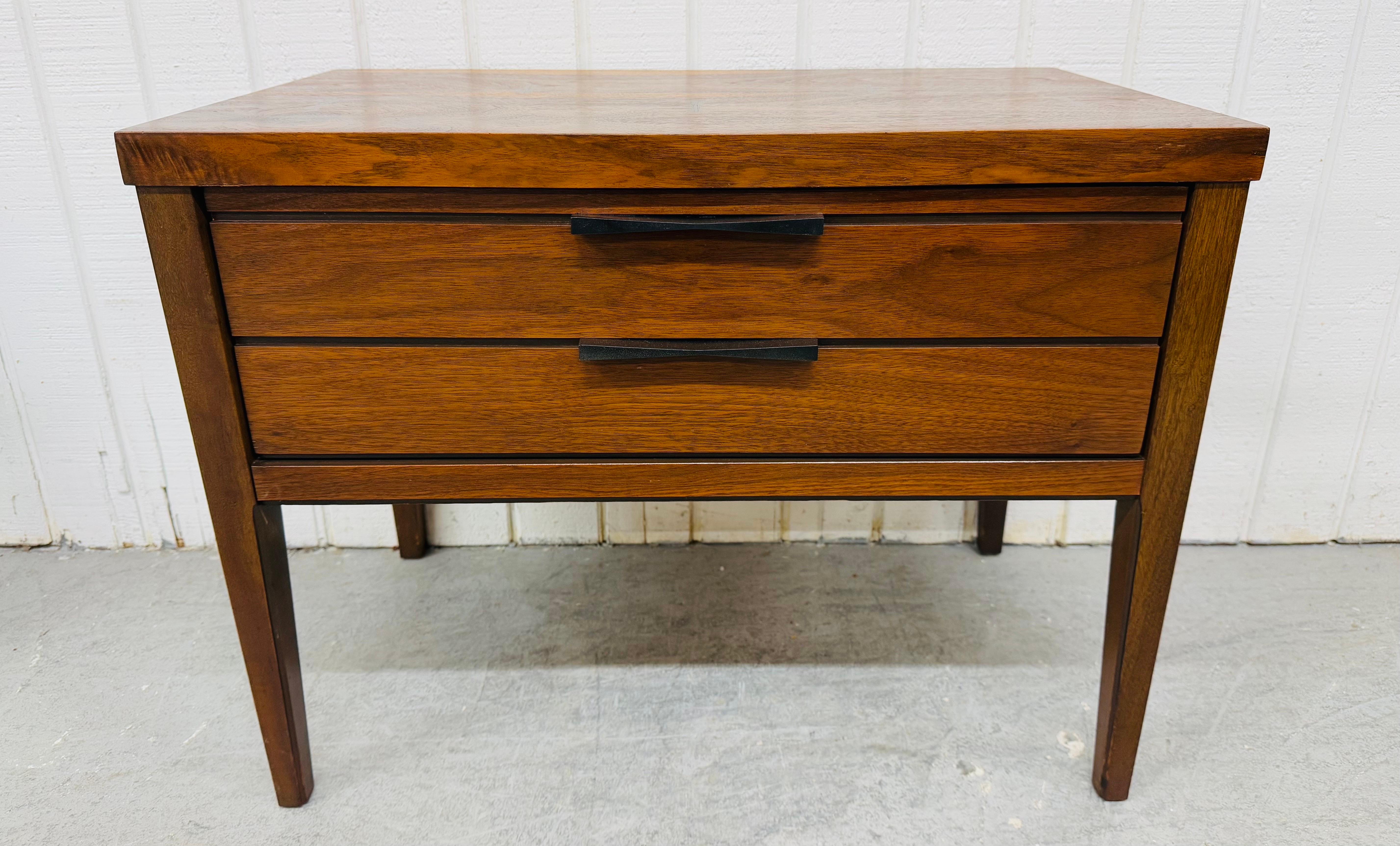 Mid-Century Modern Lane Tuxedo Walnut Nightstands - Set of 2 For Sale 1