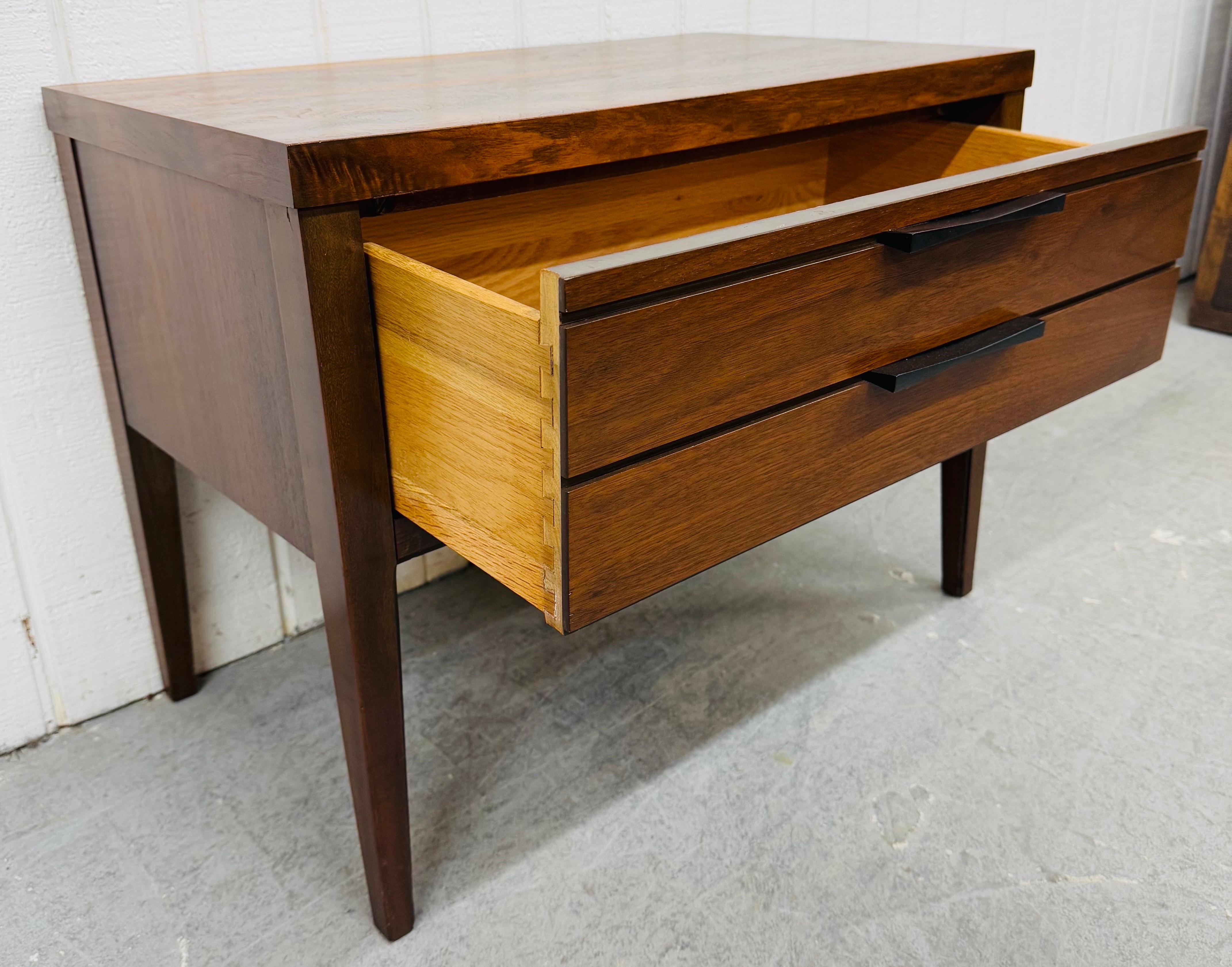 Mid-Century Modern Lane Tuxedo Walnut Nightstands - Set of 2 For Sale 2