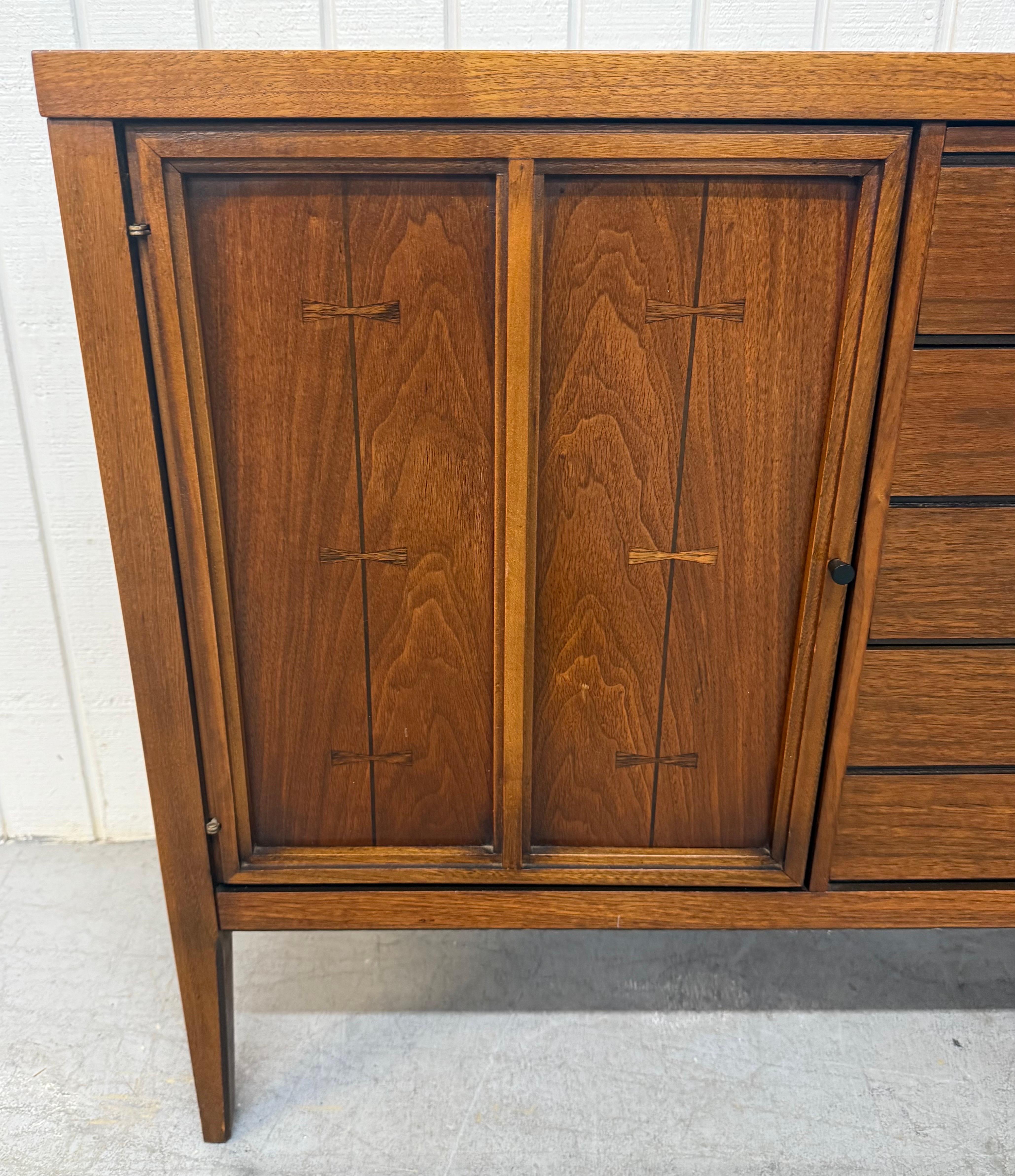 20th Century Mid-Century Modern Lane Tuxedo Walnut Sideboard For Sale