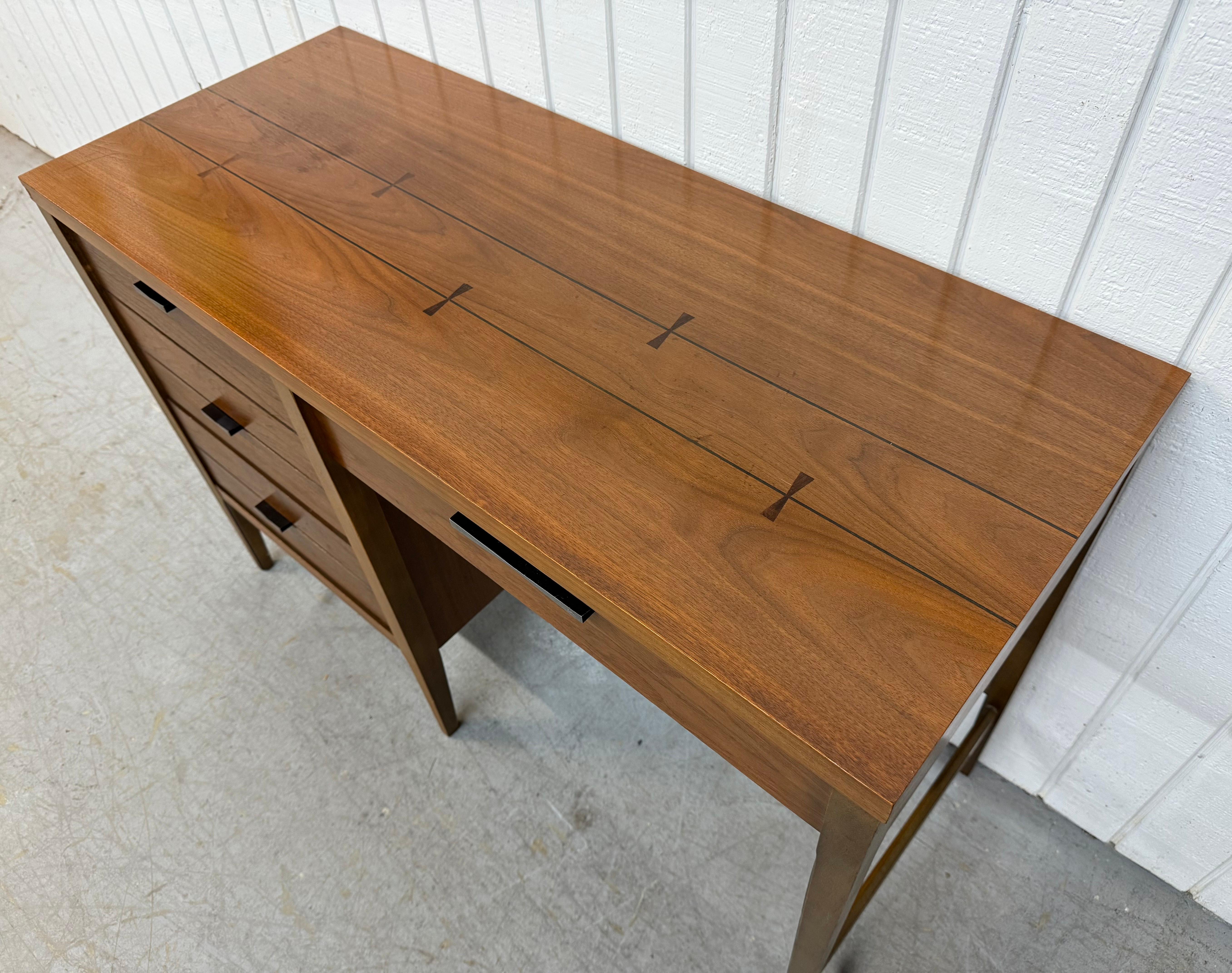 Mid-Century Modern Lane Tuxedo Walnut Writing Desk In Good Condition For Sale In Clarksboro, NJ