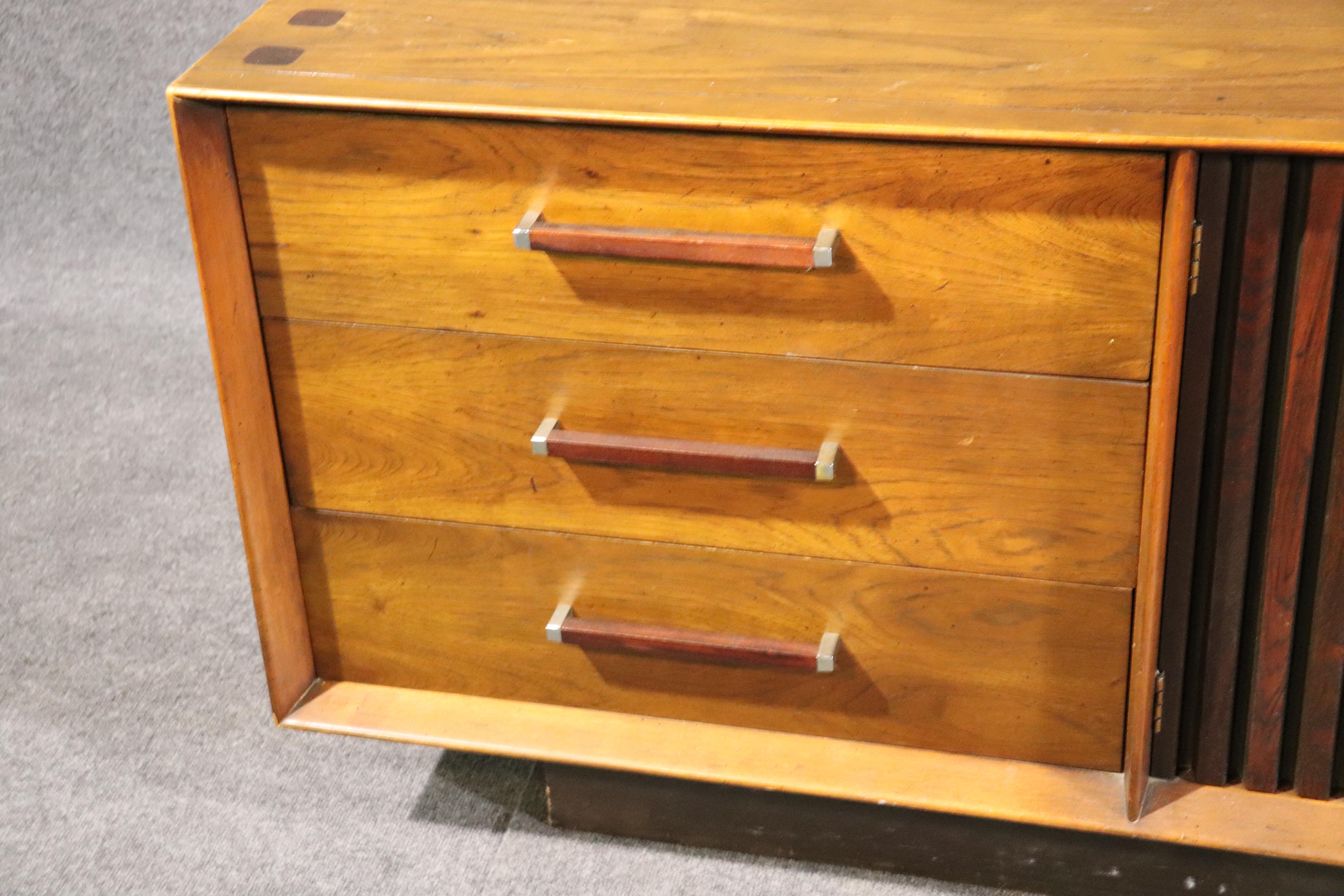 Mid-Century Modern Lane Walnut and Rosewood Triple Dresser with Mirrors 3