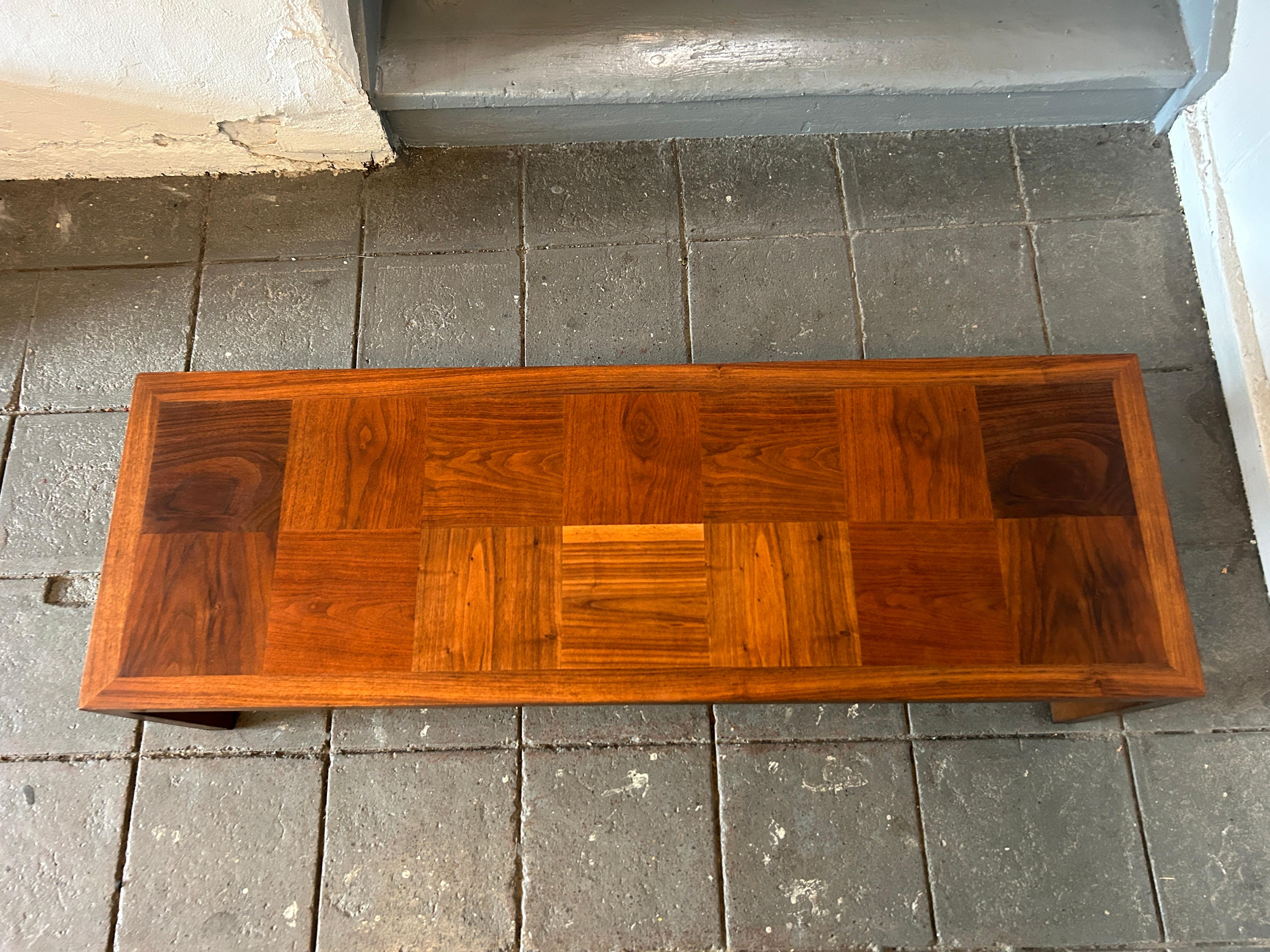 Mid-Century Modern Mid century modern Lane walnut checkered parsons coffee table For Sale