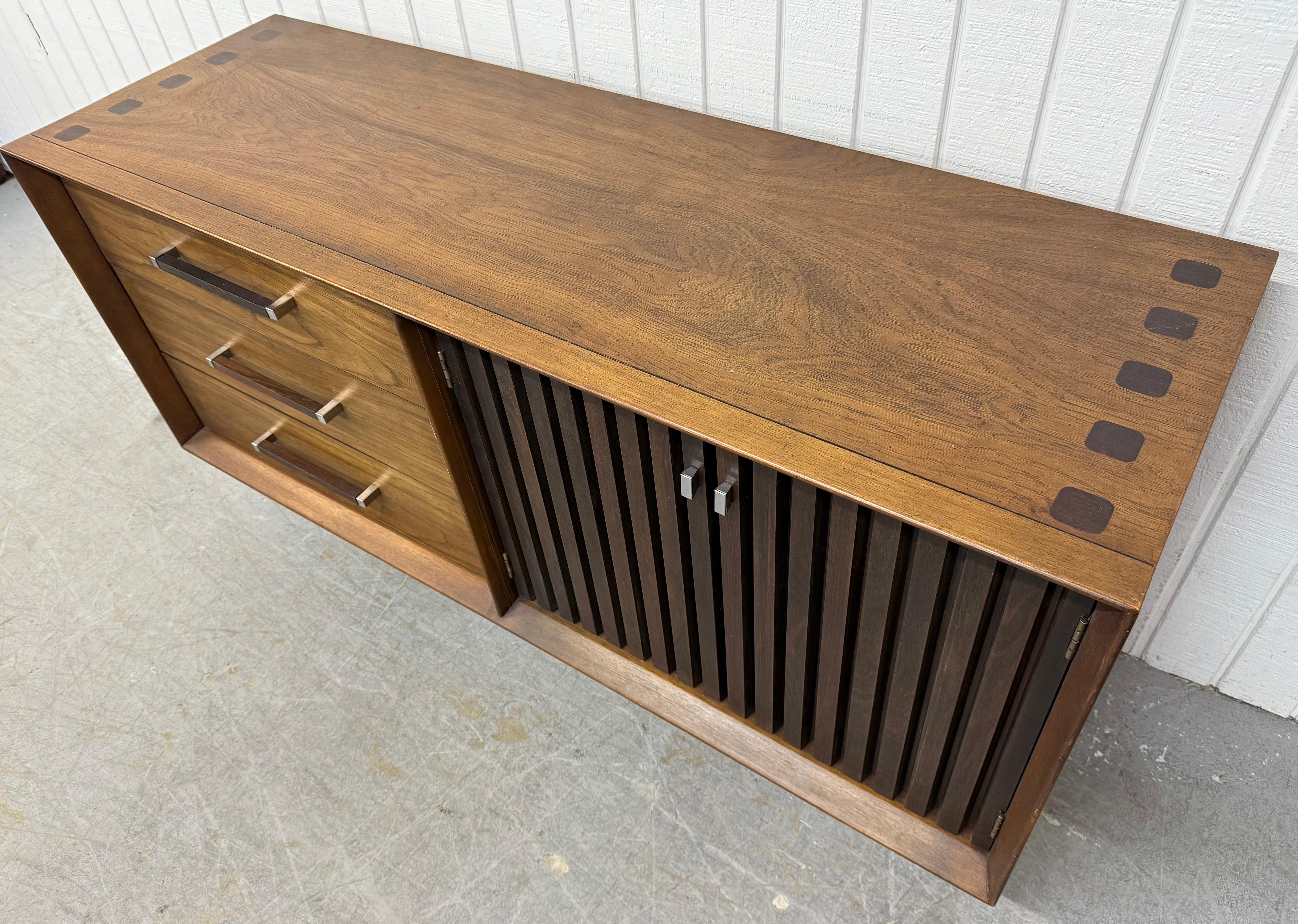 Americano Credenza Lane's in legno di noce e palissandro, stile metà secolo moderno in vendita