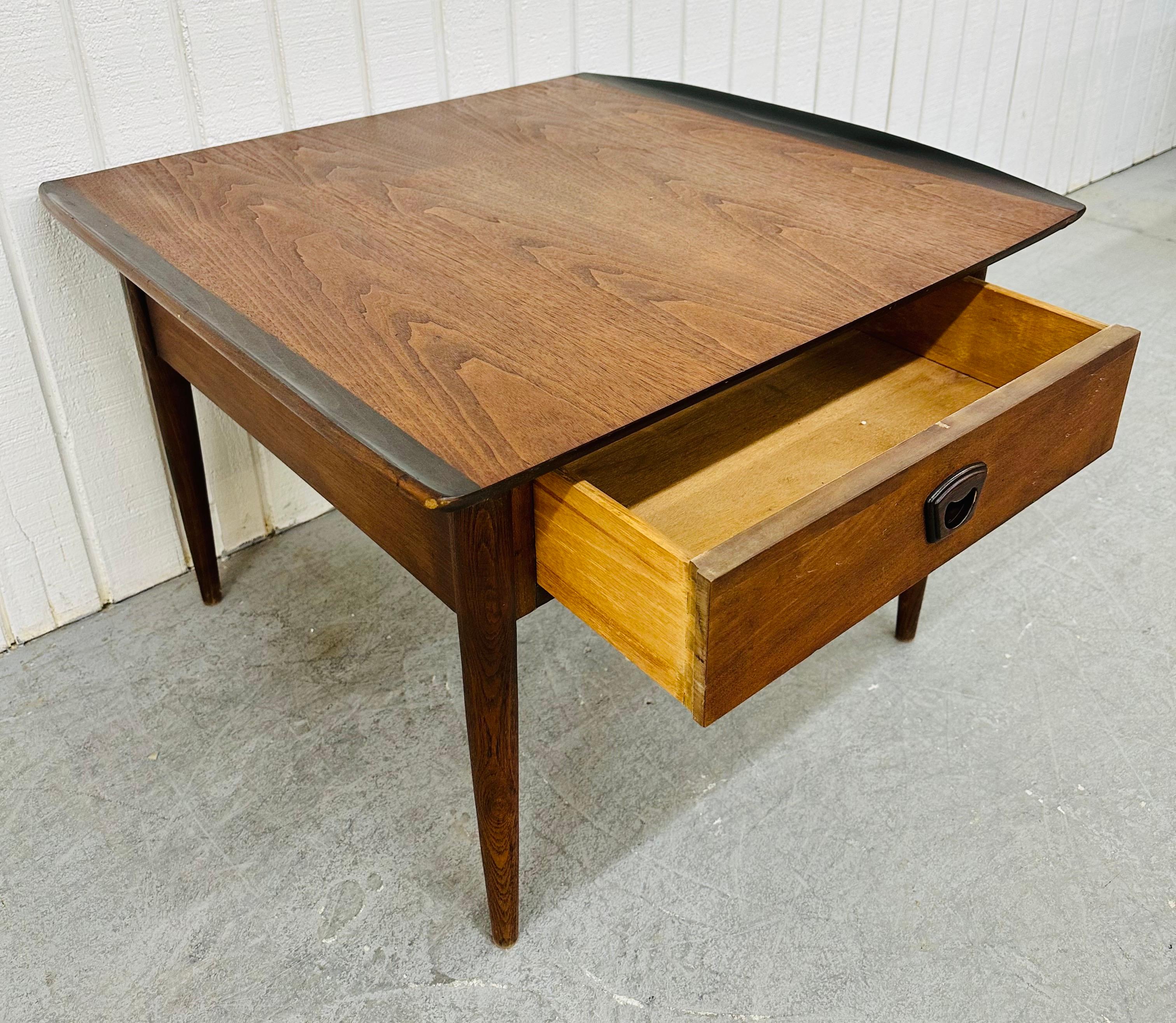 Wood Mid-Century Modern Lane Walnut Side Tables - Set of 2 For Sale