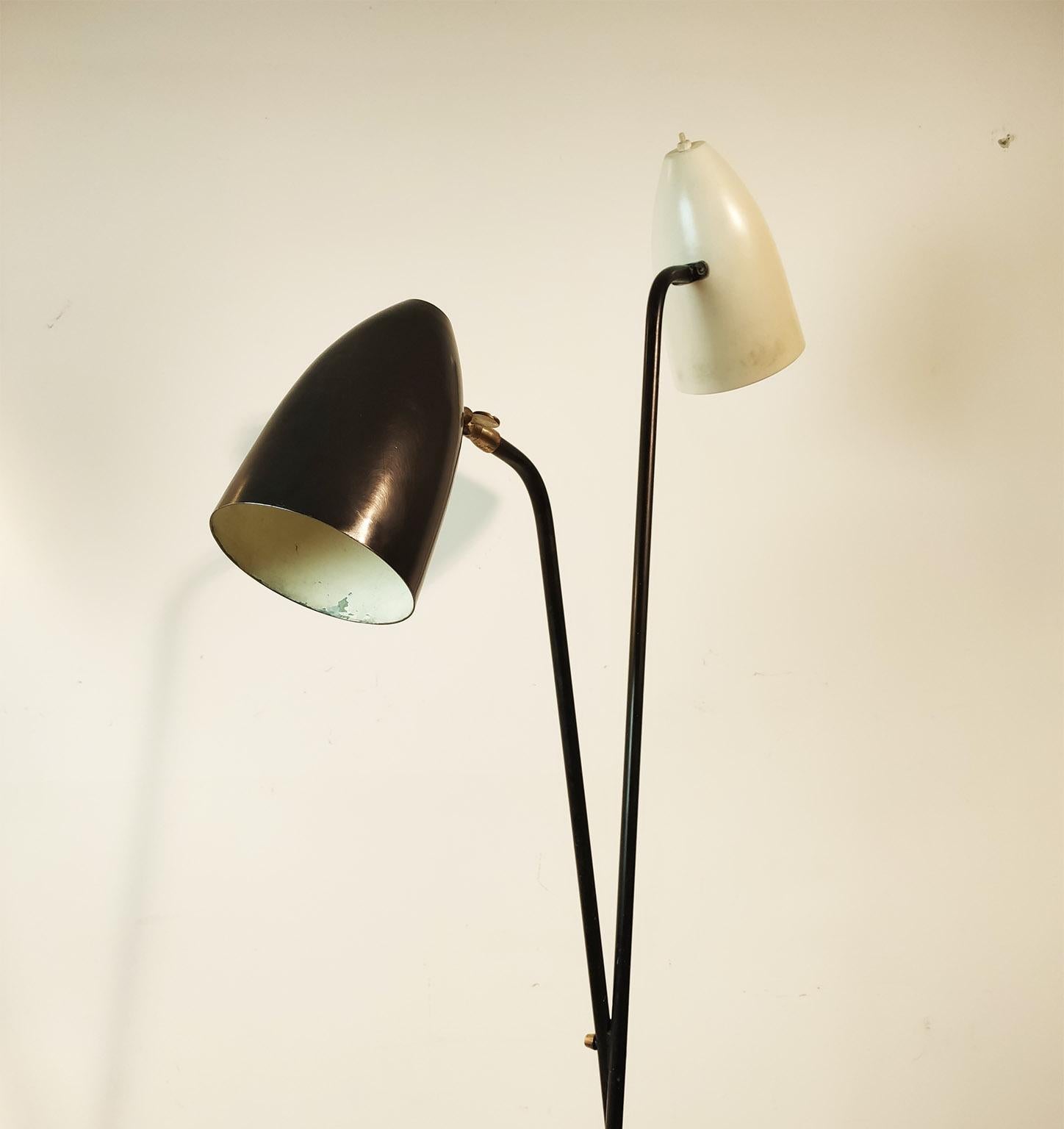 Italian Mid-Century Modern Large Black and White Floorlamp by Stilnovo, Milano, 1950s For Sale