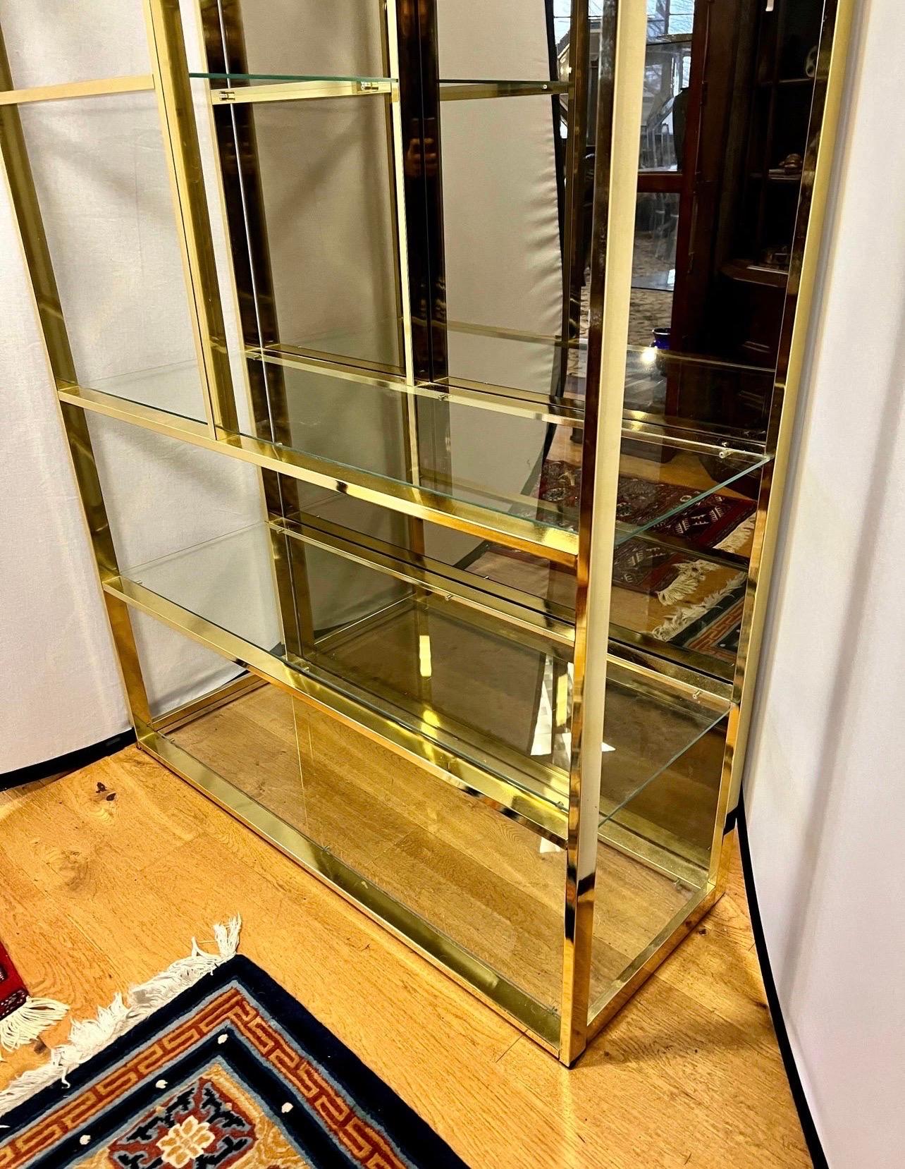 Mid-Century Modern Large Brass and Glass Lighted Etagere Display Shelves Cabinet In Good Condition In West Hartford, CT