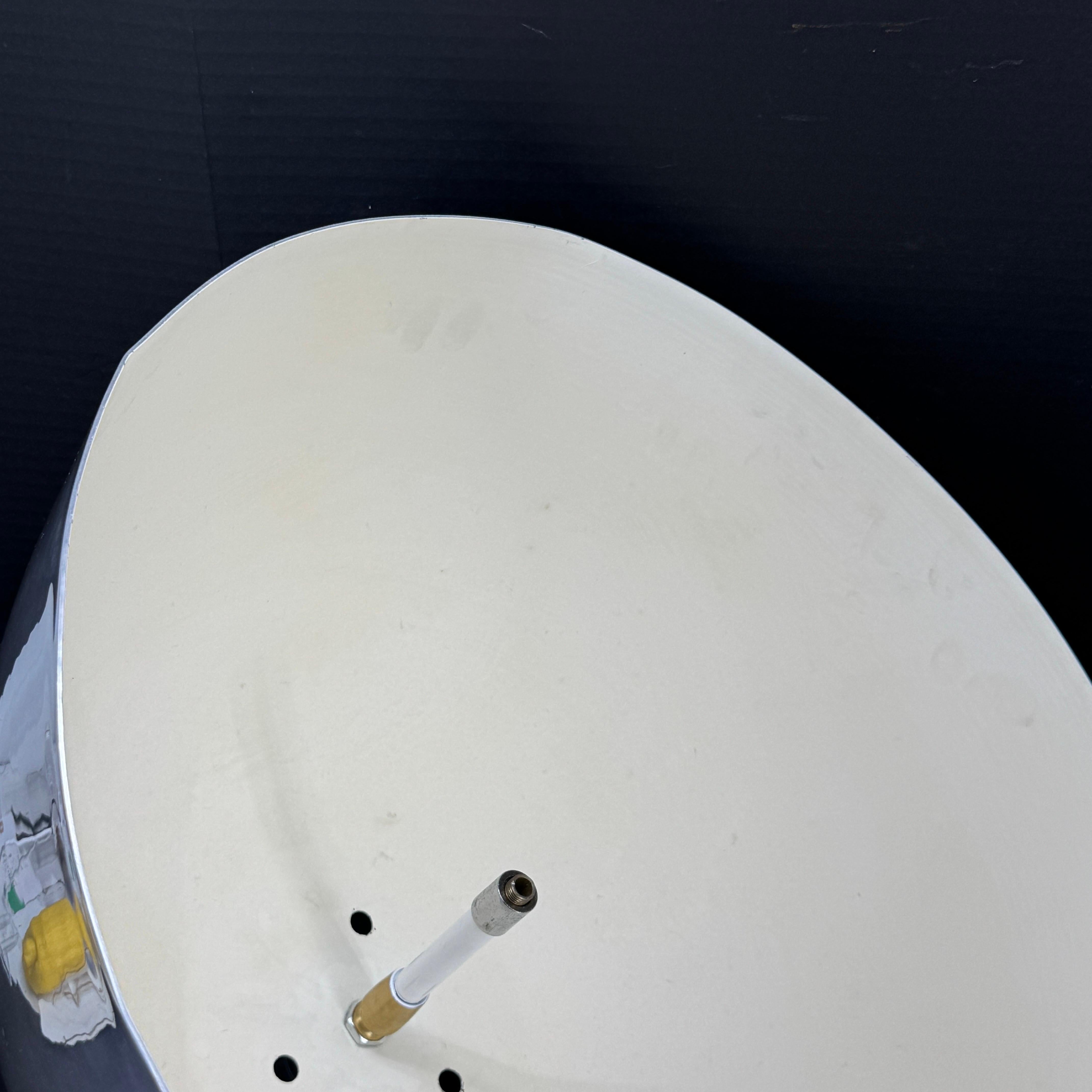 Lámpara de Sobremesa Cúpula Grande Cromada Moderna de Mitad de Siglo en venta 2
