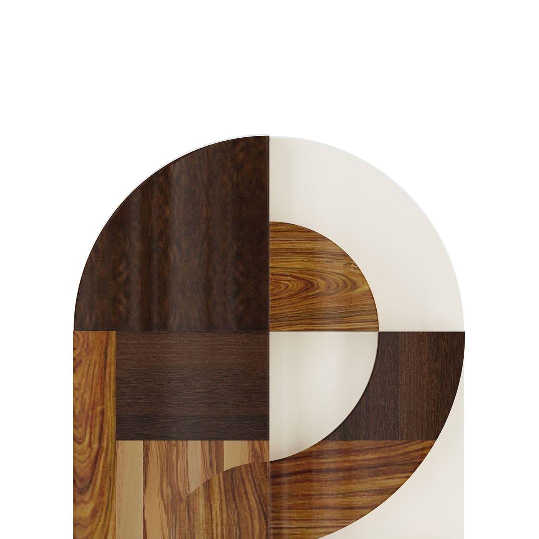 Mid-Century moderno Arte decorativa da parete di grandi dimensioni in legno di noce intarsiato, marrone e bianco, Modern-Decor del Medioevo in vendita