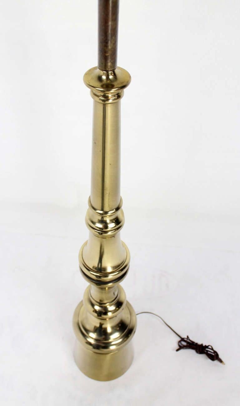 Mid Century Modern Large Finial Turned Spike Shape Floor Lamp MINT! In Excellent Condition For Sale In Rockaway, NJ