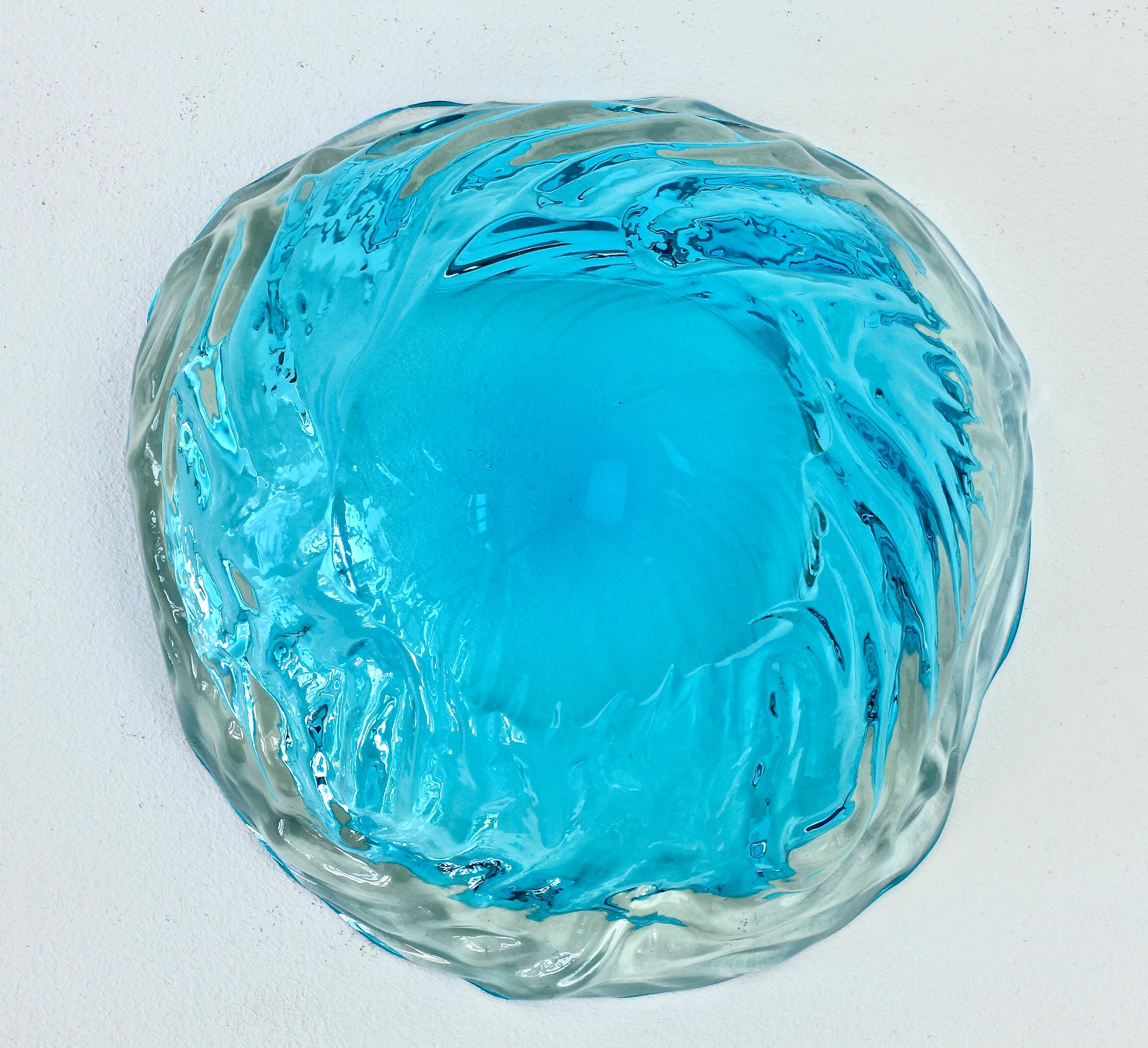 Midcentury Modern Large Italian Blue 'Sommerso' Murano Glass Bowl, Seguso attri. For Sale 14