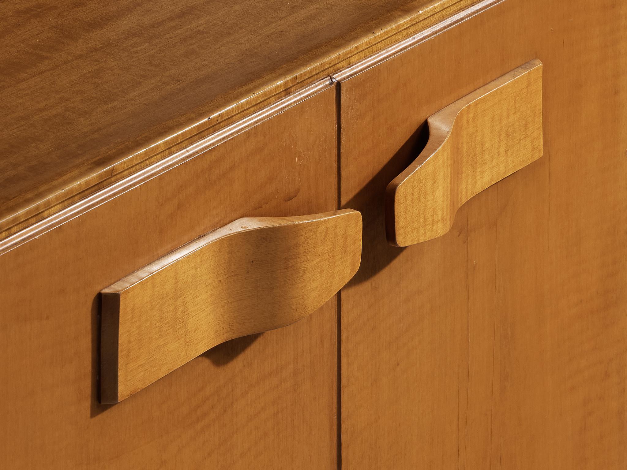 Mid-Century moderno Libreria italiana di grandi dimensioni in ciliegio e ottone, moderna e di metà secolo in vendita