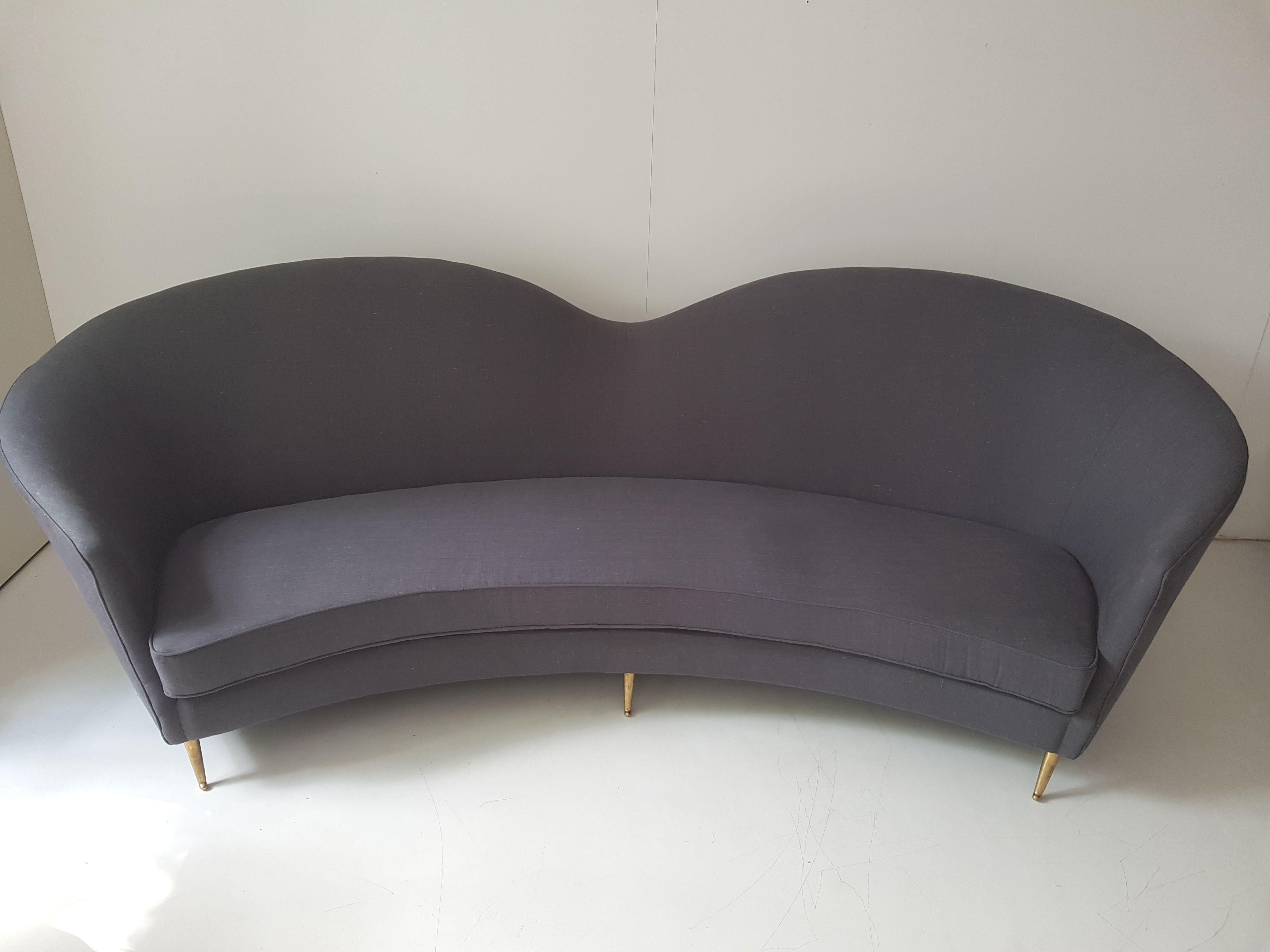 Mid-Century Modern Large Italian Curved Sofa with Shaped Back by Cesare Lacca For Sale 1
