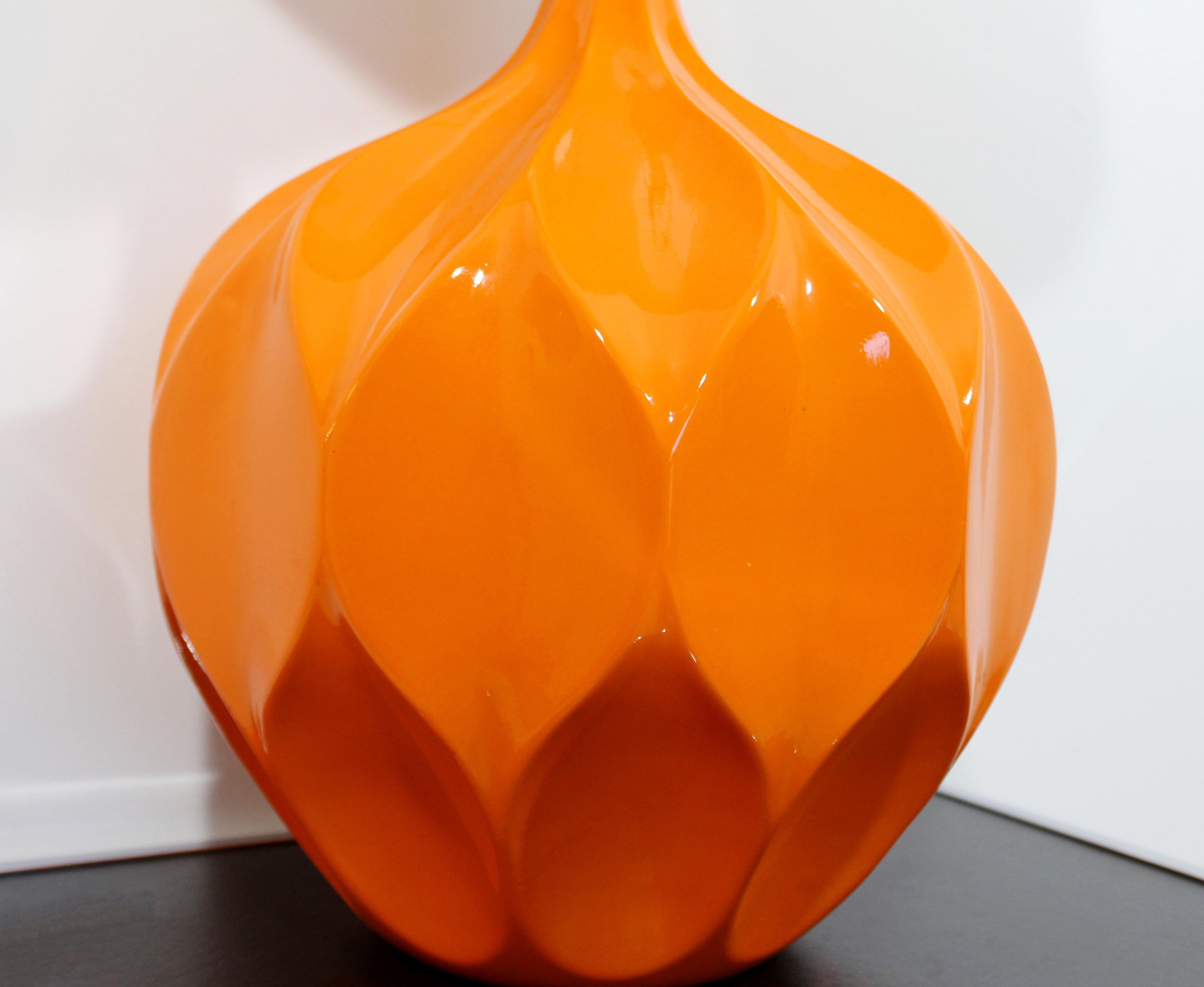Mid-Century Modern Large Orange Ceramic Table Lamp Verner Panton Style 1970s In Good Condition In Keego Harbor, MI