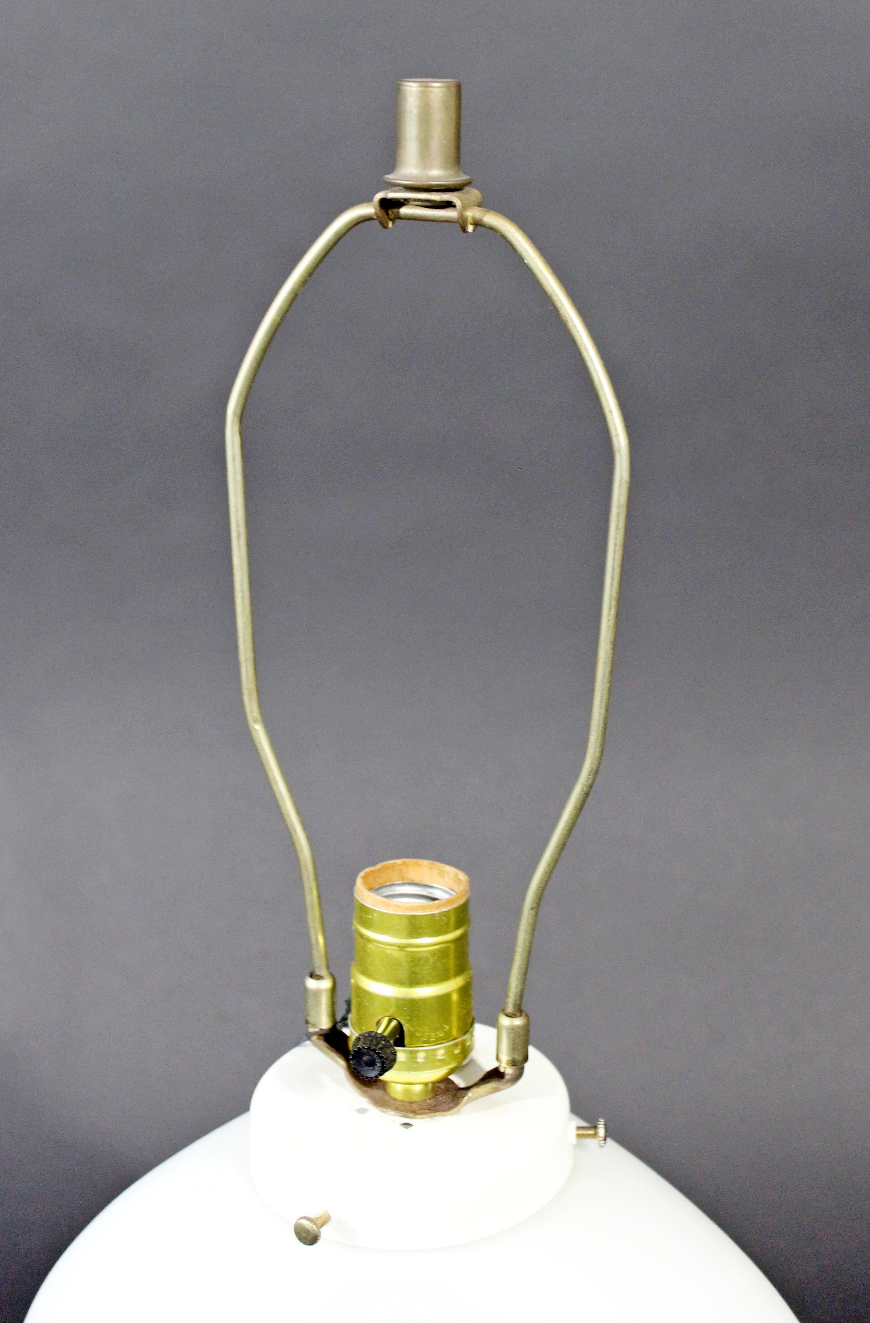 Mid-Century Modern Large Peill Putzler Koch & Lowy White Glass Table Lamp, 1970s In Good Condition For Sale In Keego Harbor, MI