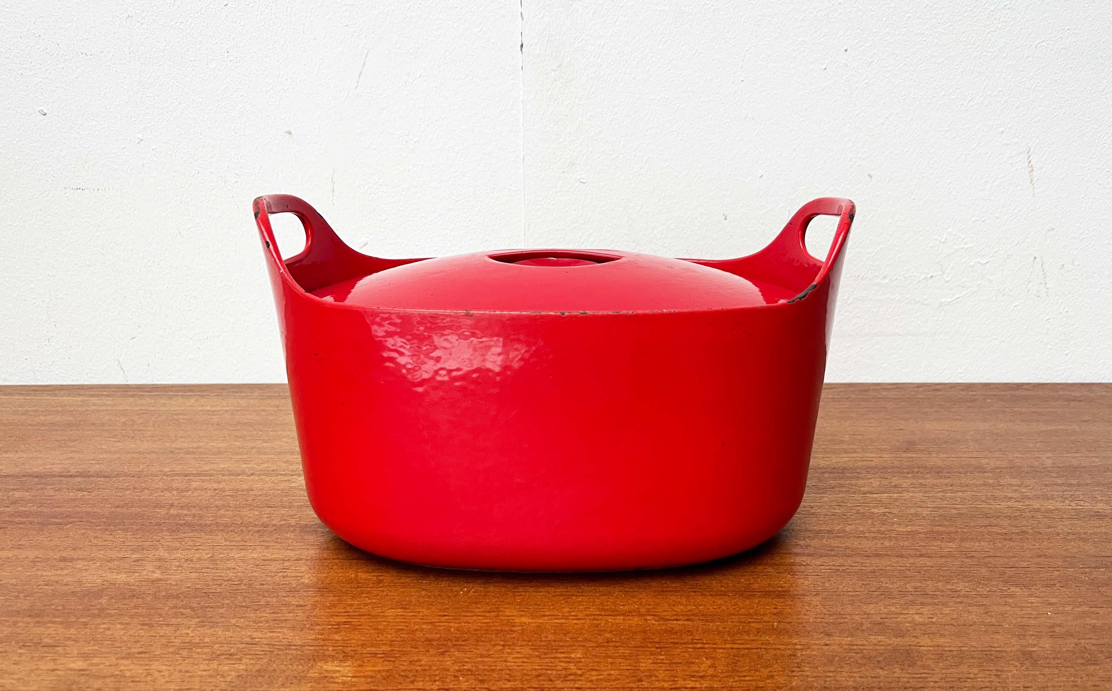 Großer roter Emailletopf von Timo Sarpaneva Rosenlew Finnland 1960er Jahre (Finnisch) im Angebot