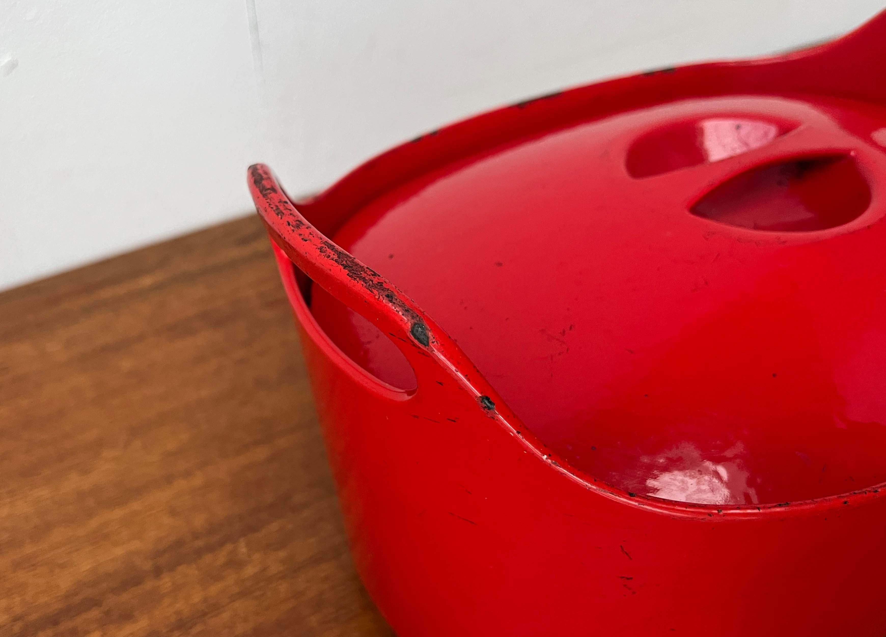 Großer roter Emailletopf von Timo Sarpaneva Rosenlew Finnland 1960er Jahre (20. Jahrhundert) im Angebot