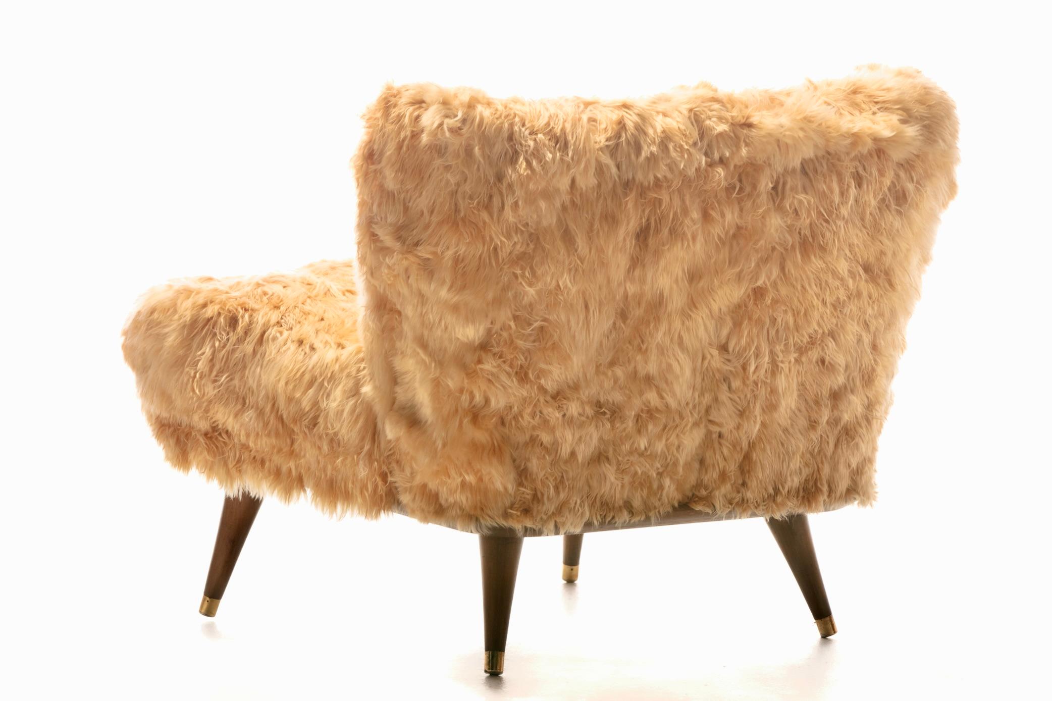 Sillas de salón tipo pantuflas de alpaca peruana, modernas de mediados de siglo en venta 5
