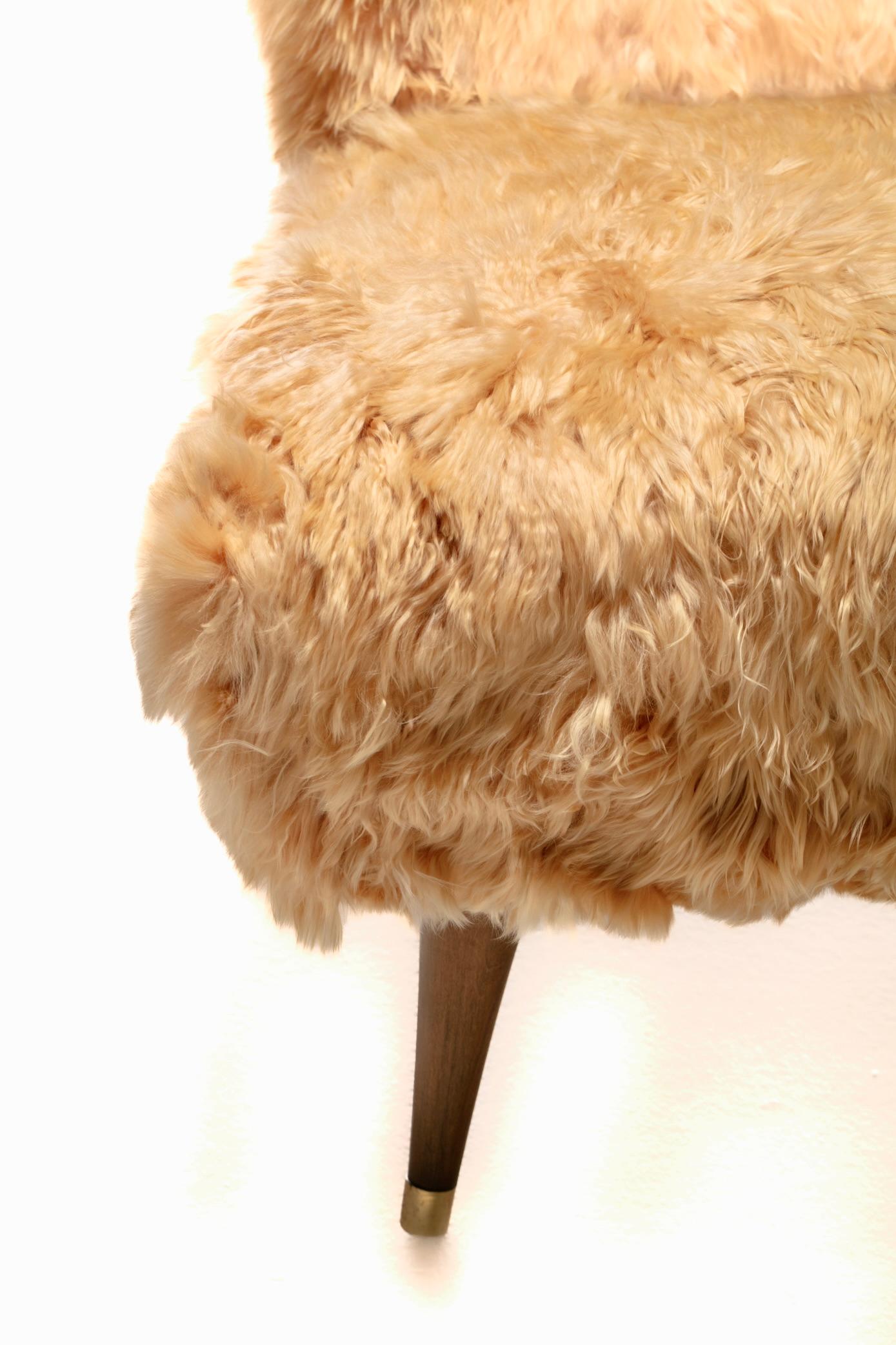 Sillas de salón tipo pantuflas de alpaca peruana, modernas de mediados de siglo en venta 9