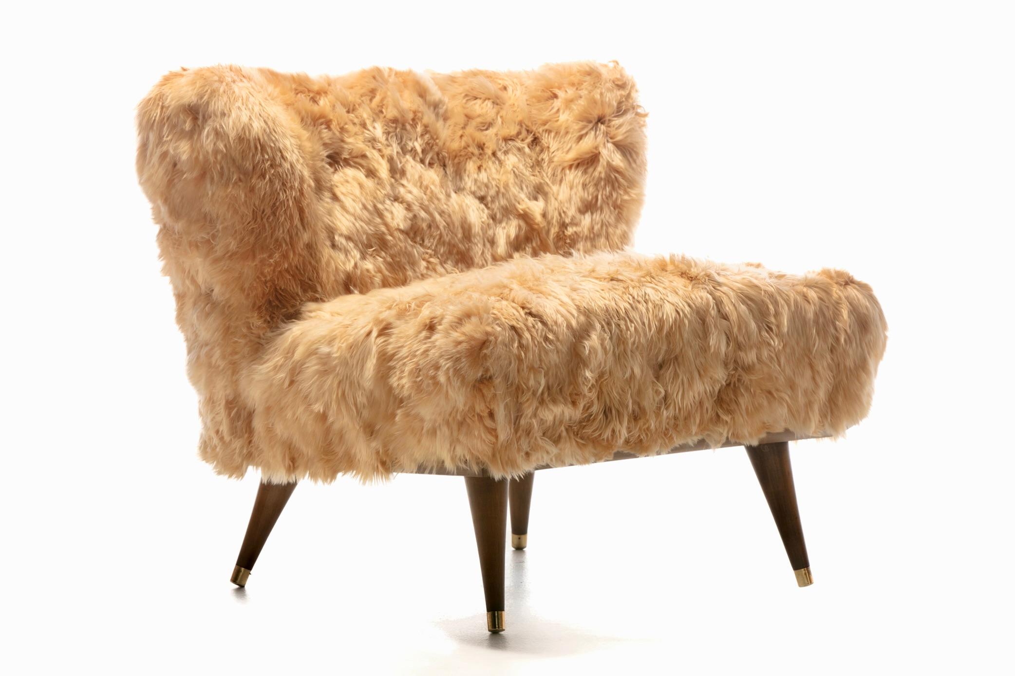 Sillas de salón tipo pantuflas de alpaca peruana, modernas de mediados de siglo en venta 1