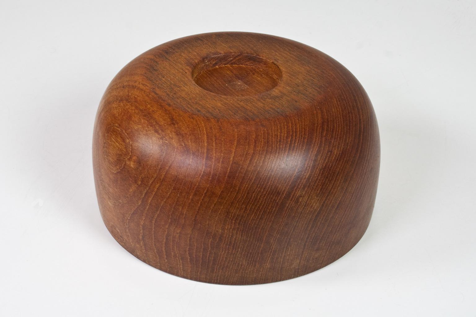 Mid-Century Modern Large Teak Danish Sculptural and Hand Moulded Bowl, 1960s In Excellent Condition For Sale In Beek en Donk, NL