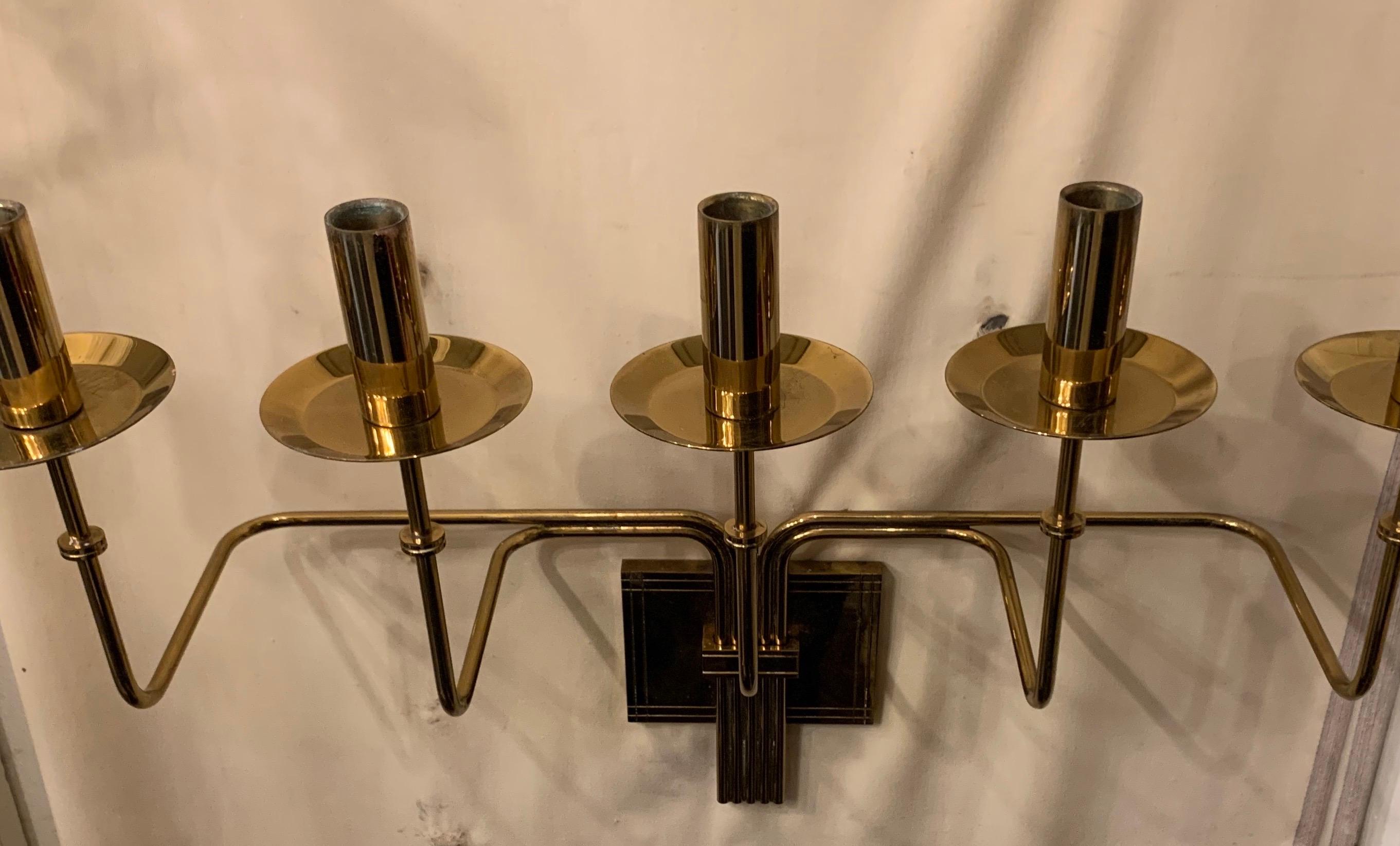 Mid-Century Modern Large Tommi Parzinger Brass Five-Arm Candelabra Sconce Dorlyn In Good Condition In Roslyn, NY