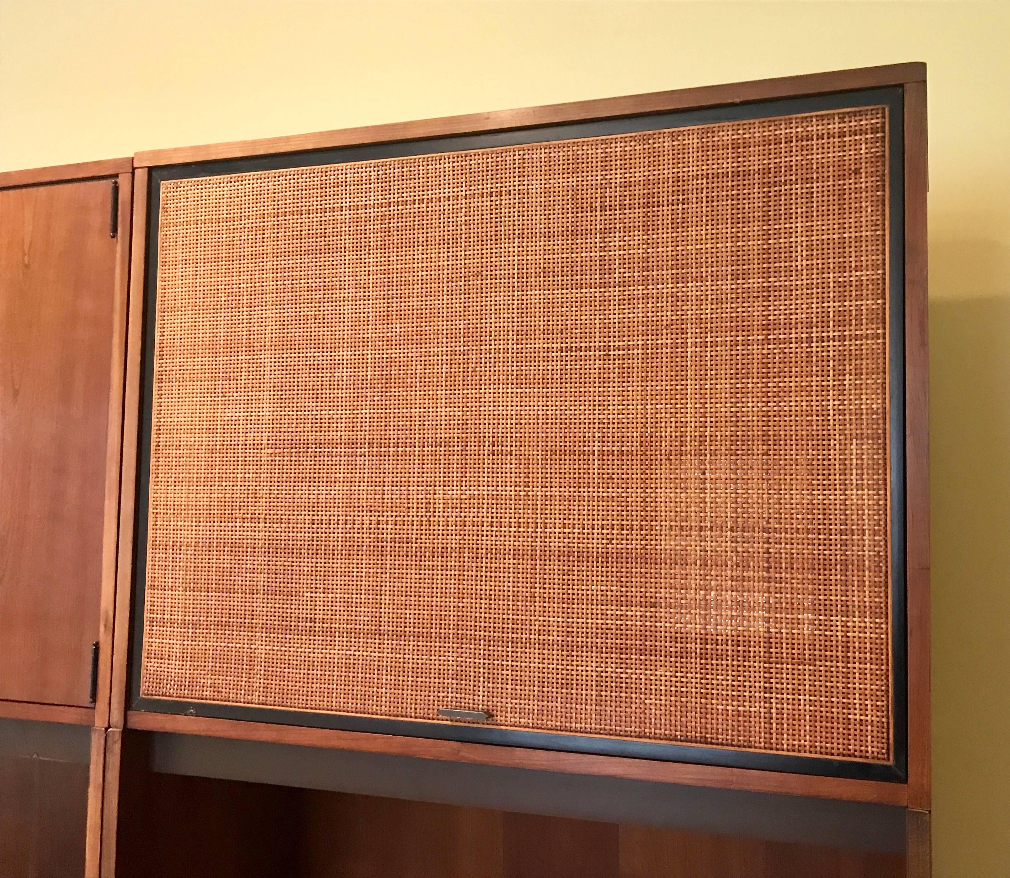 Mid-Century Modern Large Wall Cabinet with Sound System Storage, 1960s In Good Condition In Bedford Hills, NY