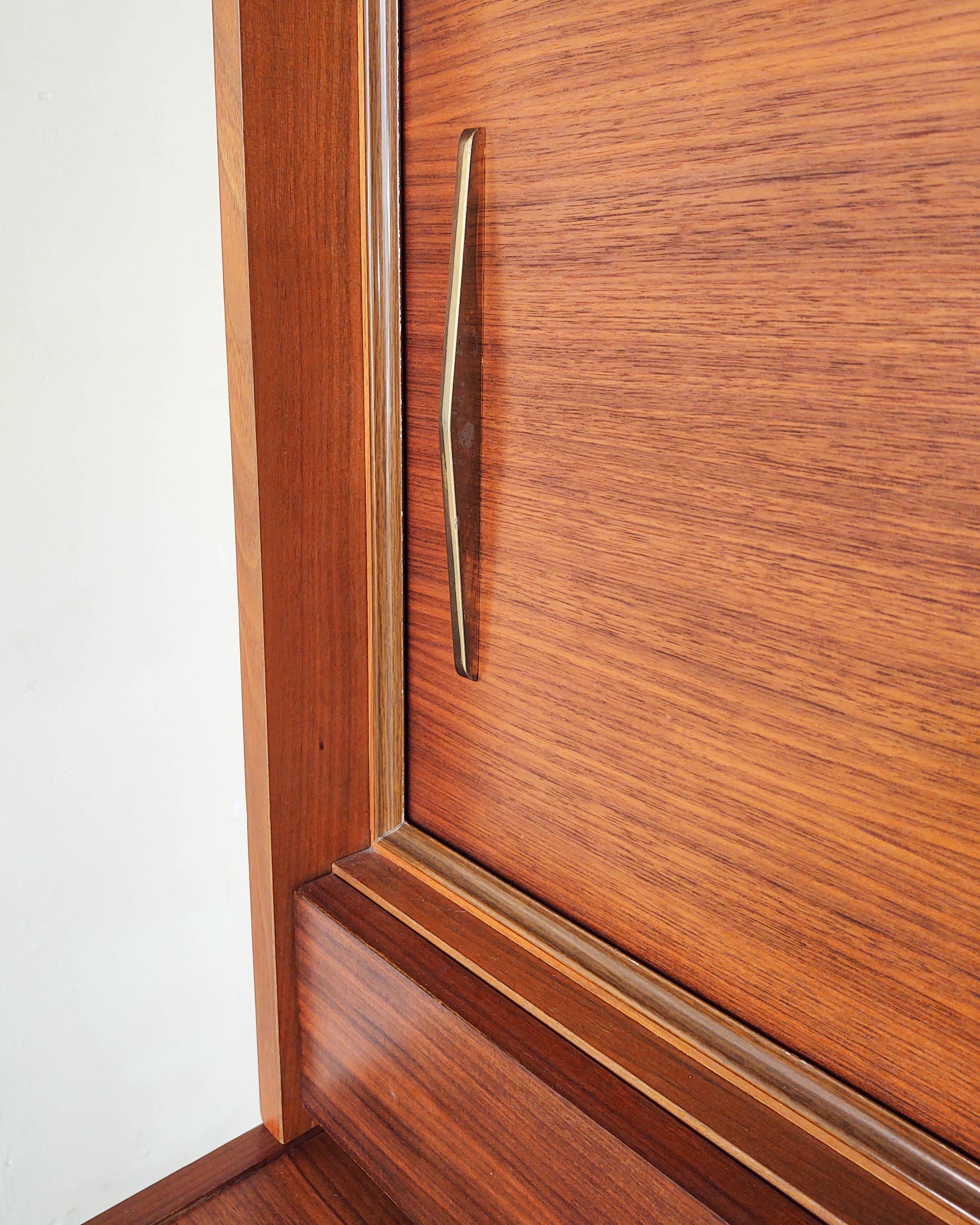 Mid-Century Modern Large Walnut Wall Unit Cabinet Hutch by Munker-Modell In Fair Condition In Hawthorne, CA