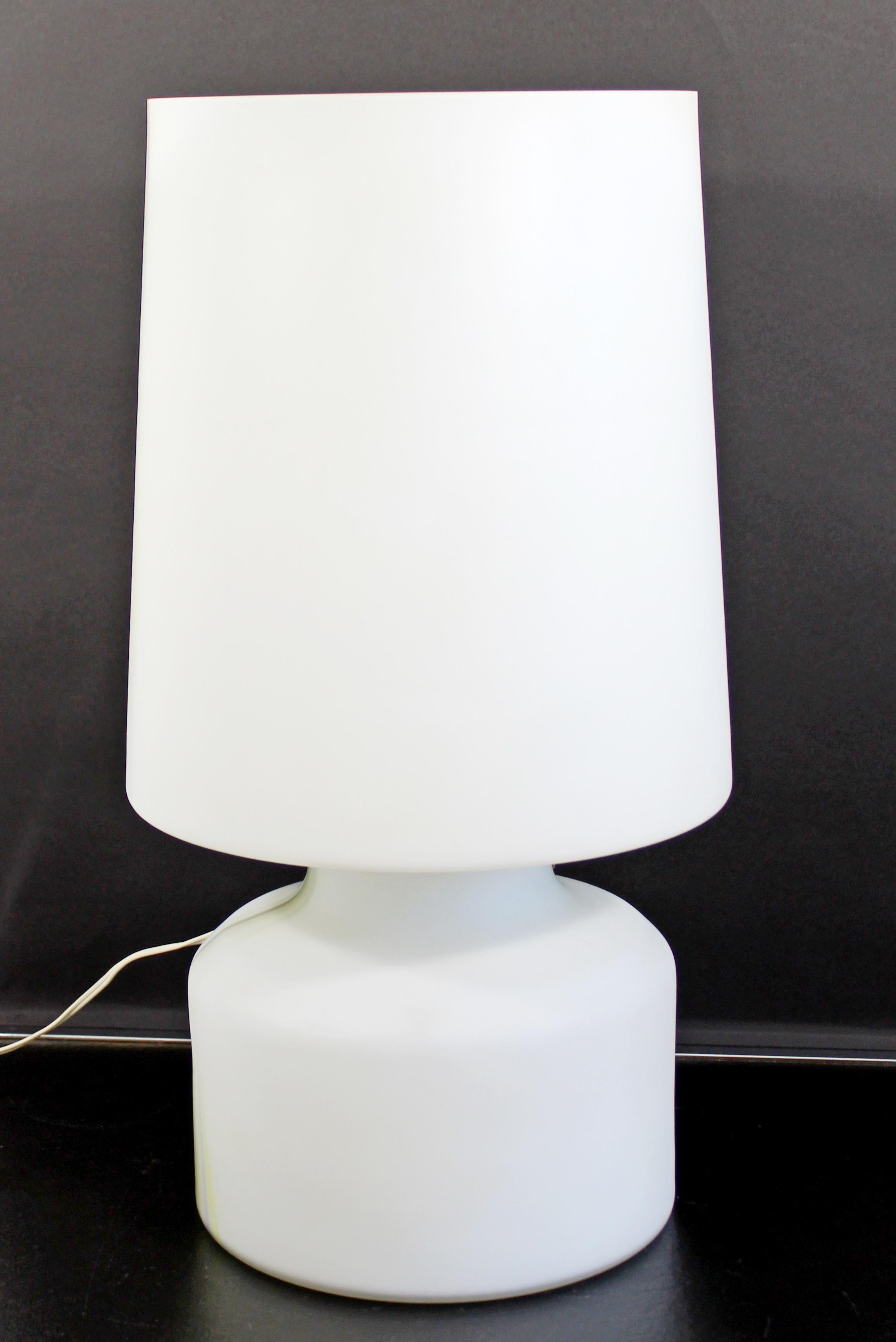 Mid-Century Modern Large White Murano Glass Table Lamp, 1970s, Italy 2