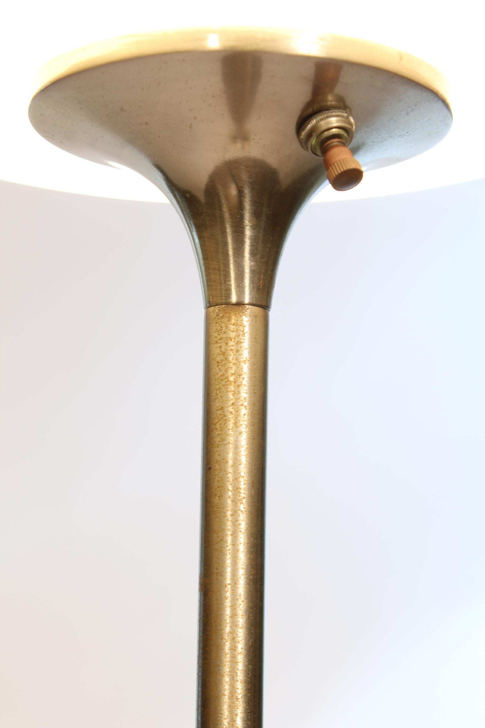 Mid-Century Modern Laurel Floor Lamp 1