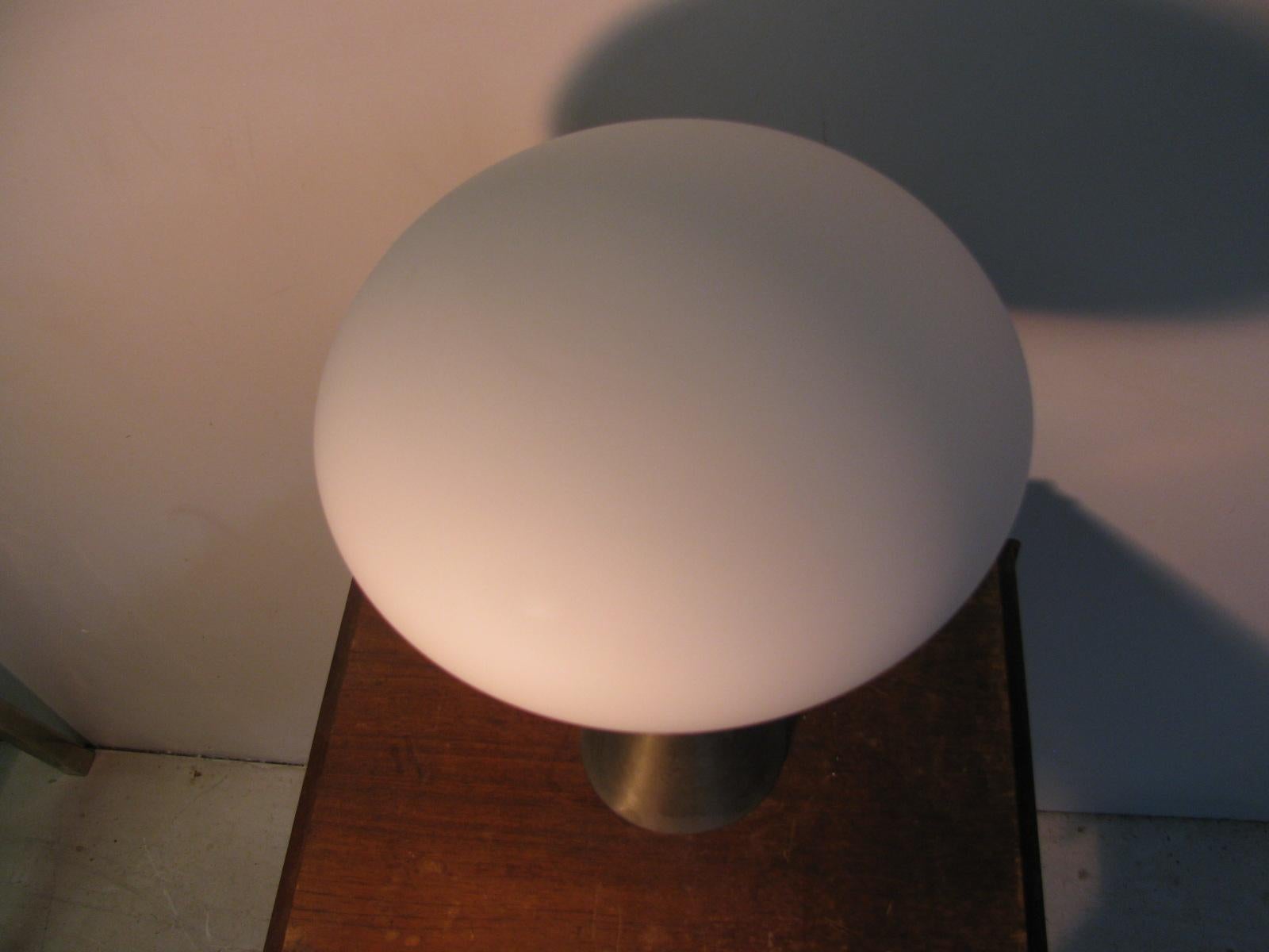 American Mid-Century Modern Laurel Lamp Co. Mushroom Lamp