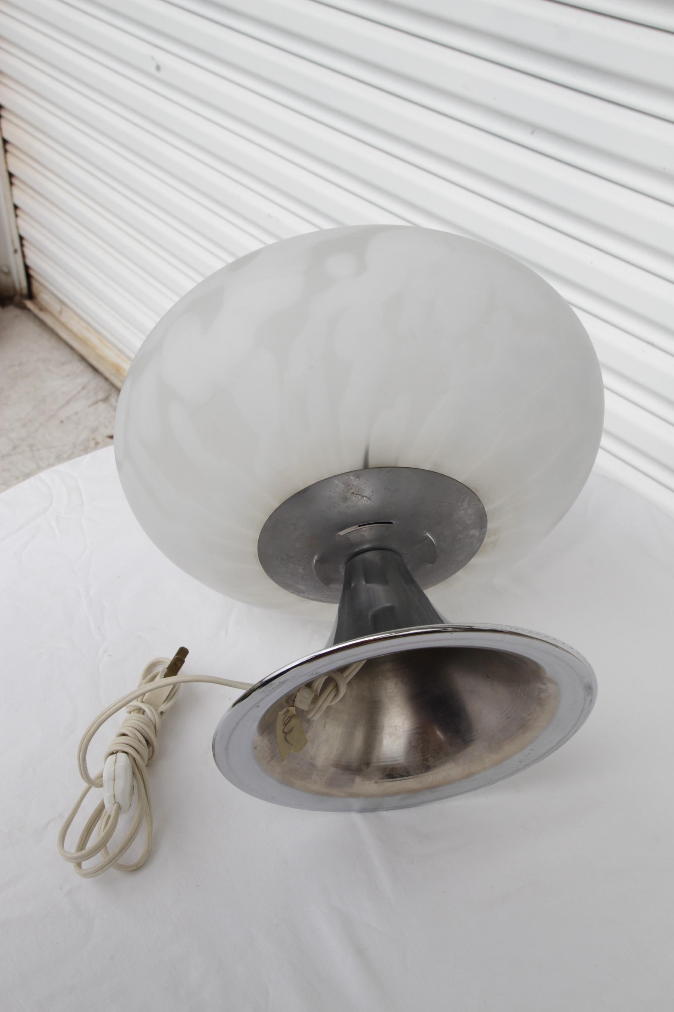 Lampade da tavolo a fungo Laurel di metà secolo moderno in cromo/argento in vendita 1