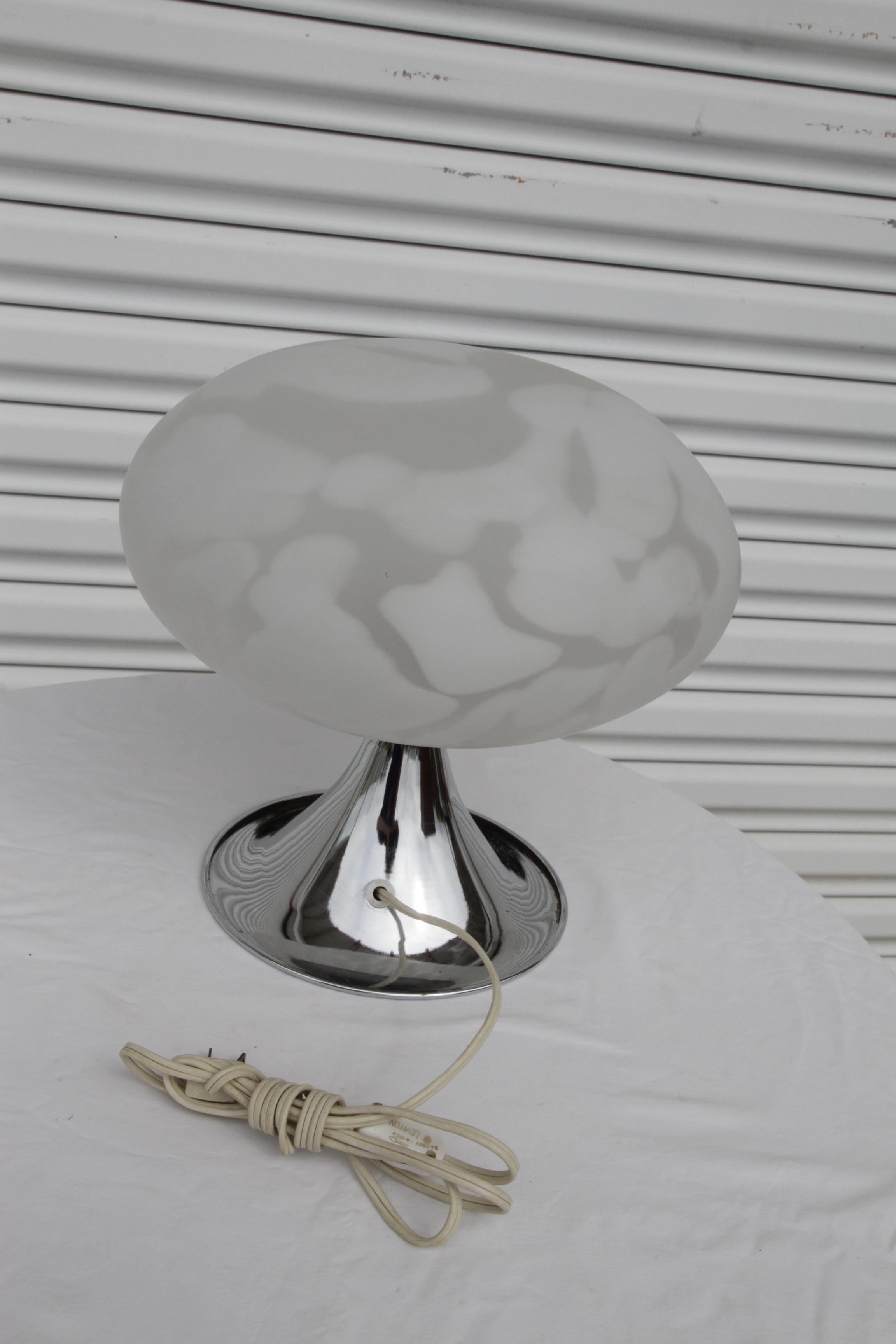 Lampade da tavolo a fungo Laurel di metà secolo moderno in cromo/argento in vendita 2