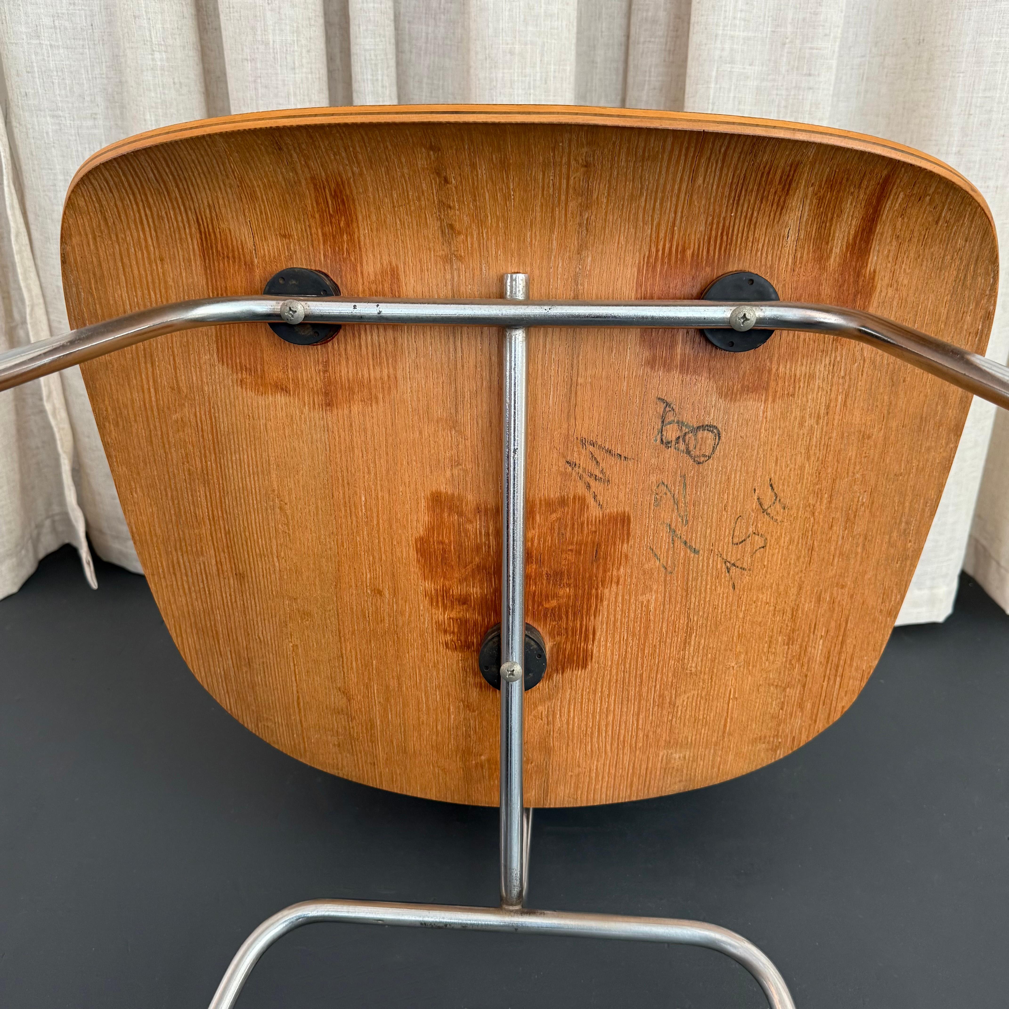 Silla moderna de mediados de siglo LCM de Charles and Ray Eames, Herman Miller en venta 4