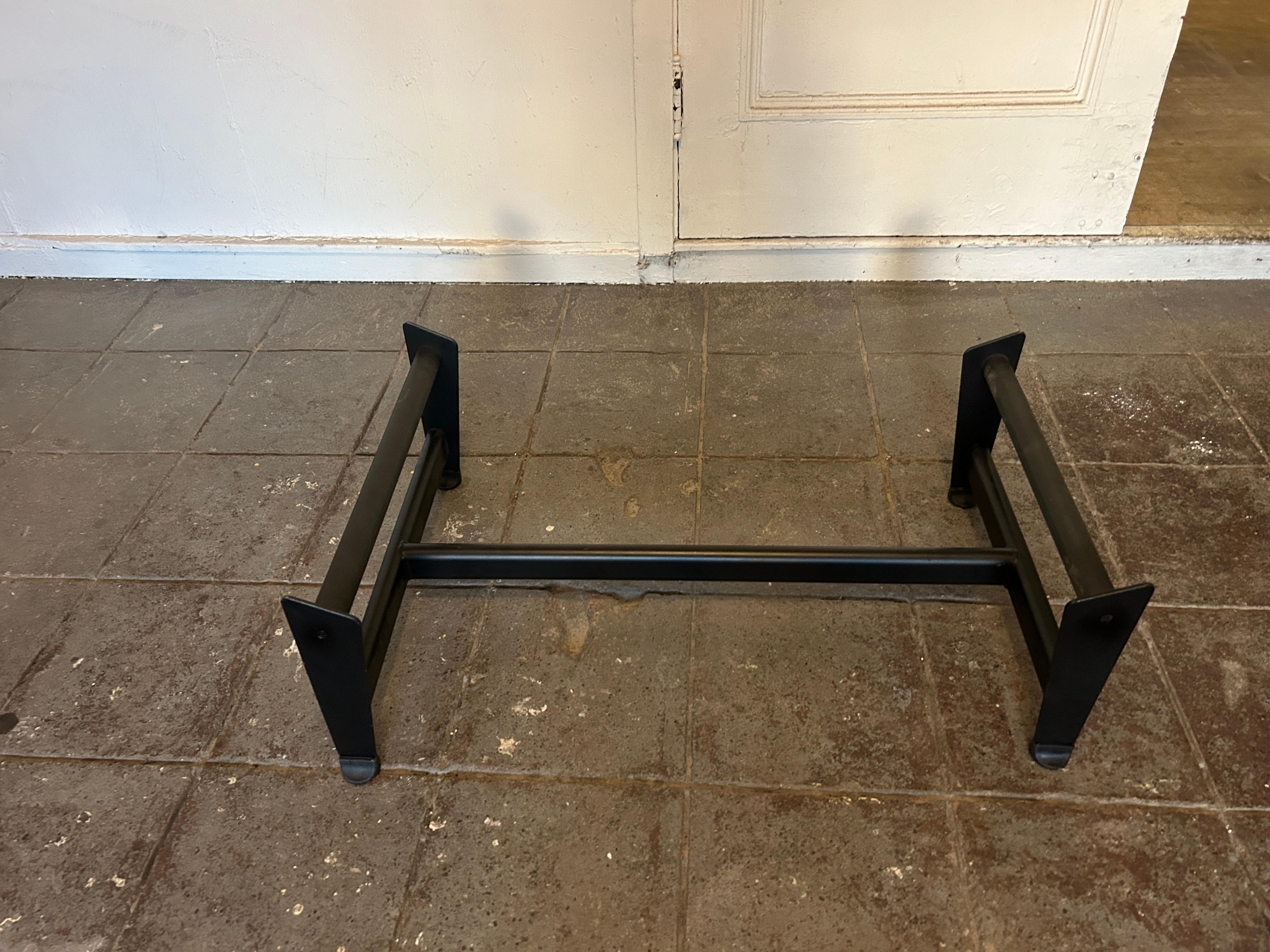 Sedia a sdraio in pelle nera Le Corbusier LC4 di metà secolo 3