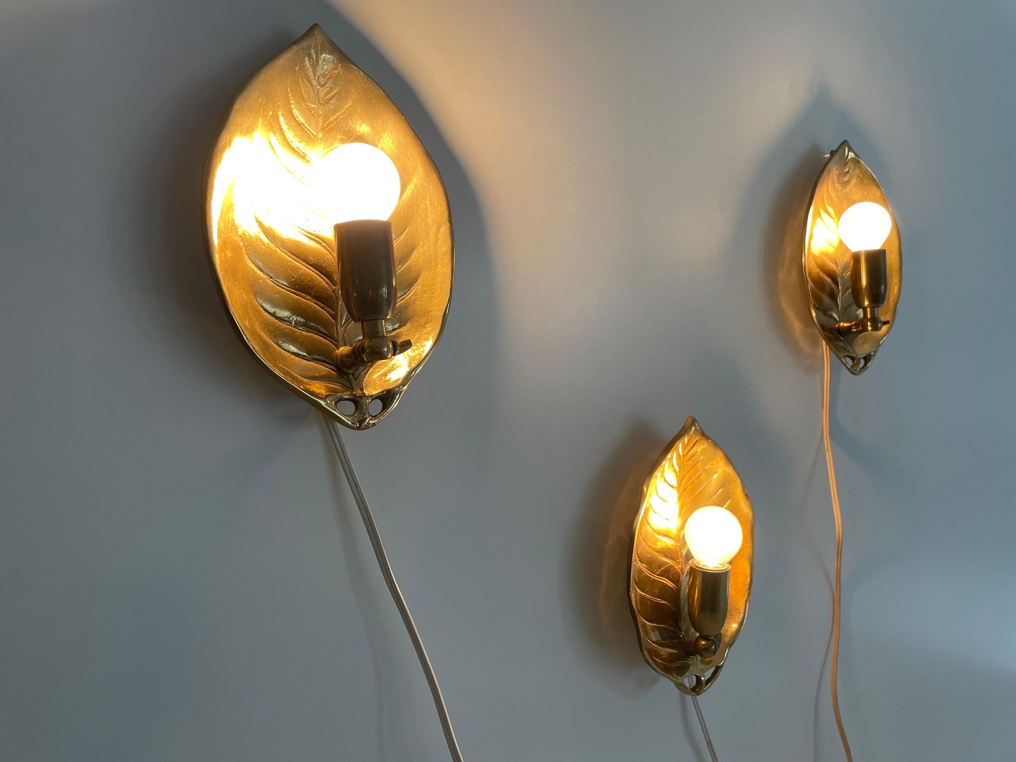 Mid-century Modern Leaf Design Heavy Brass Set of 3 Sconces, 1960s, Germany For Sale 5