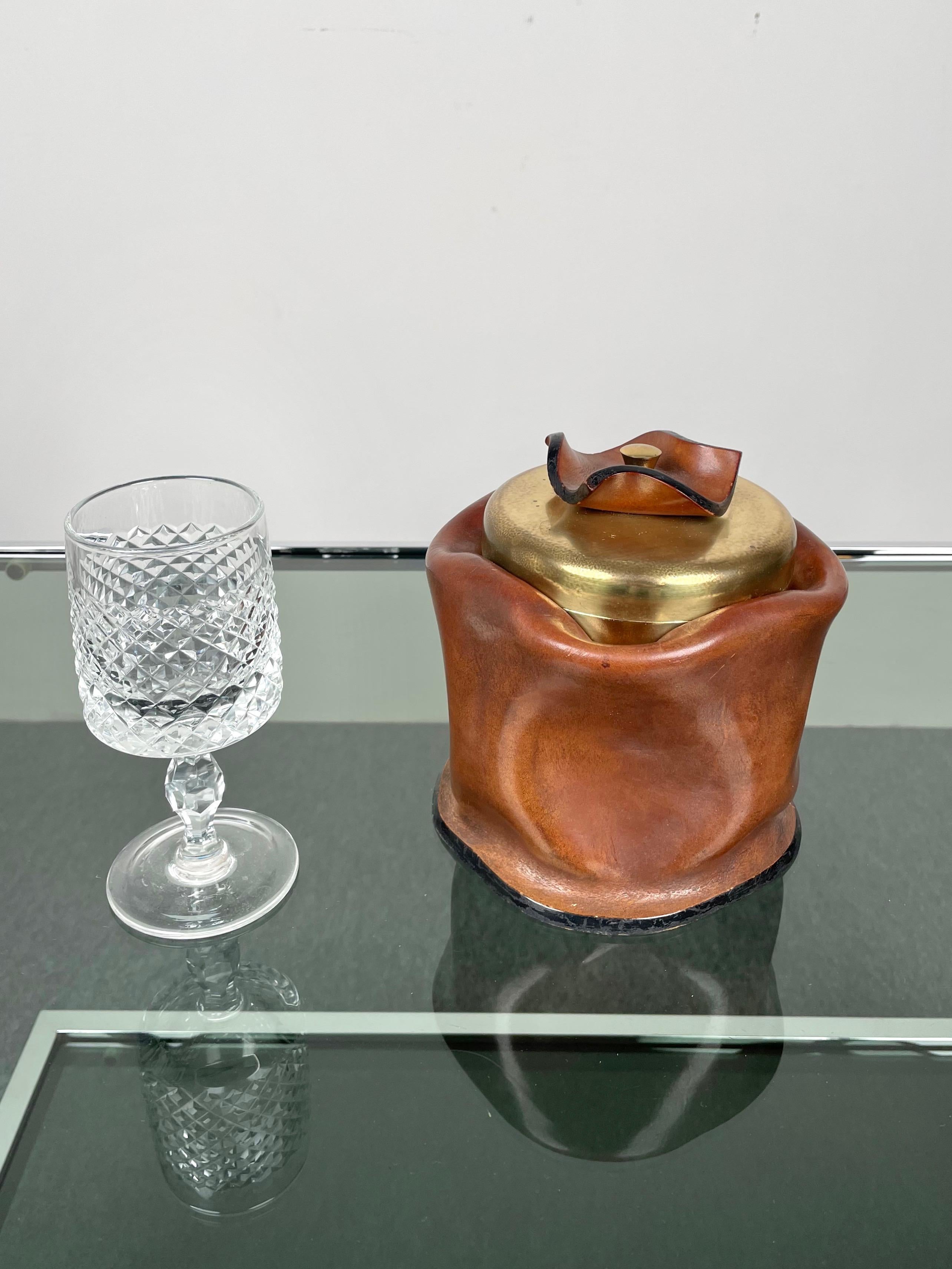 Mid-Century Modern Leather and Brass Ice Bucket, Italy, 1970s 3