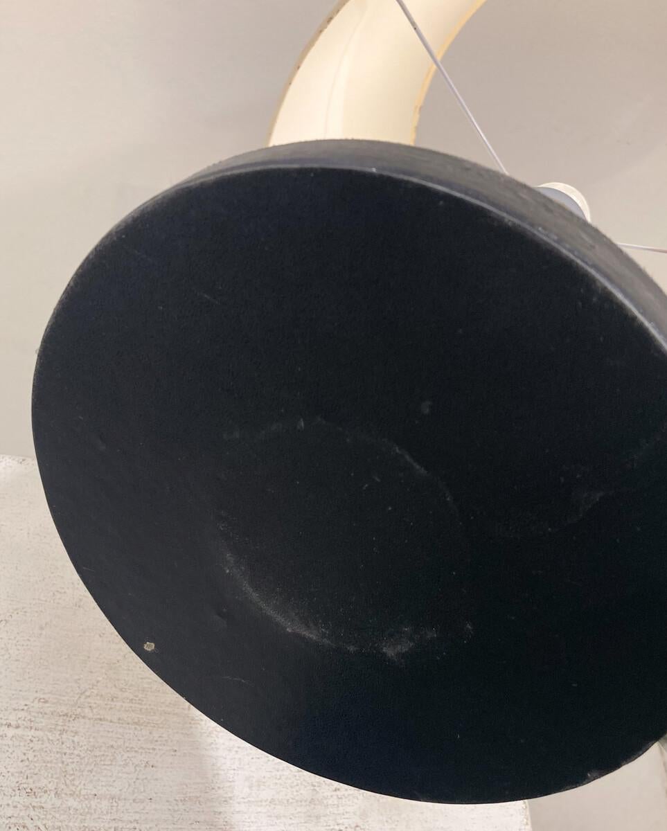 Lampe de table en cuir et laiton de style moderne du milieu du siècle en vente 5