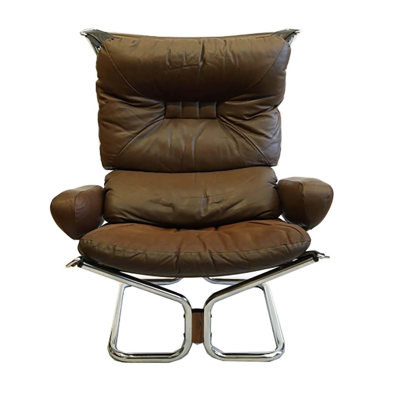 Leather chair with chrome base and rosewood accents. Designed by Ingmar Relling for Westnofa, circa 1970s.
