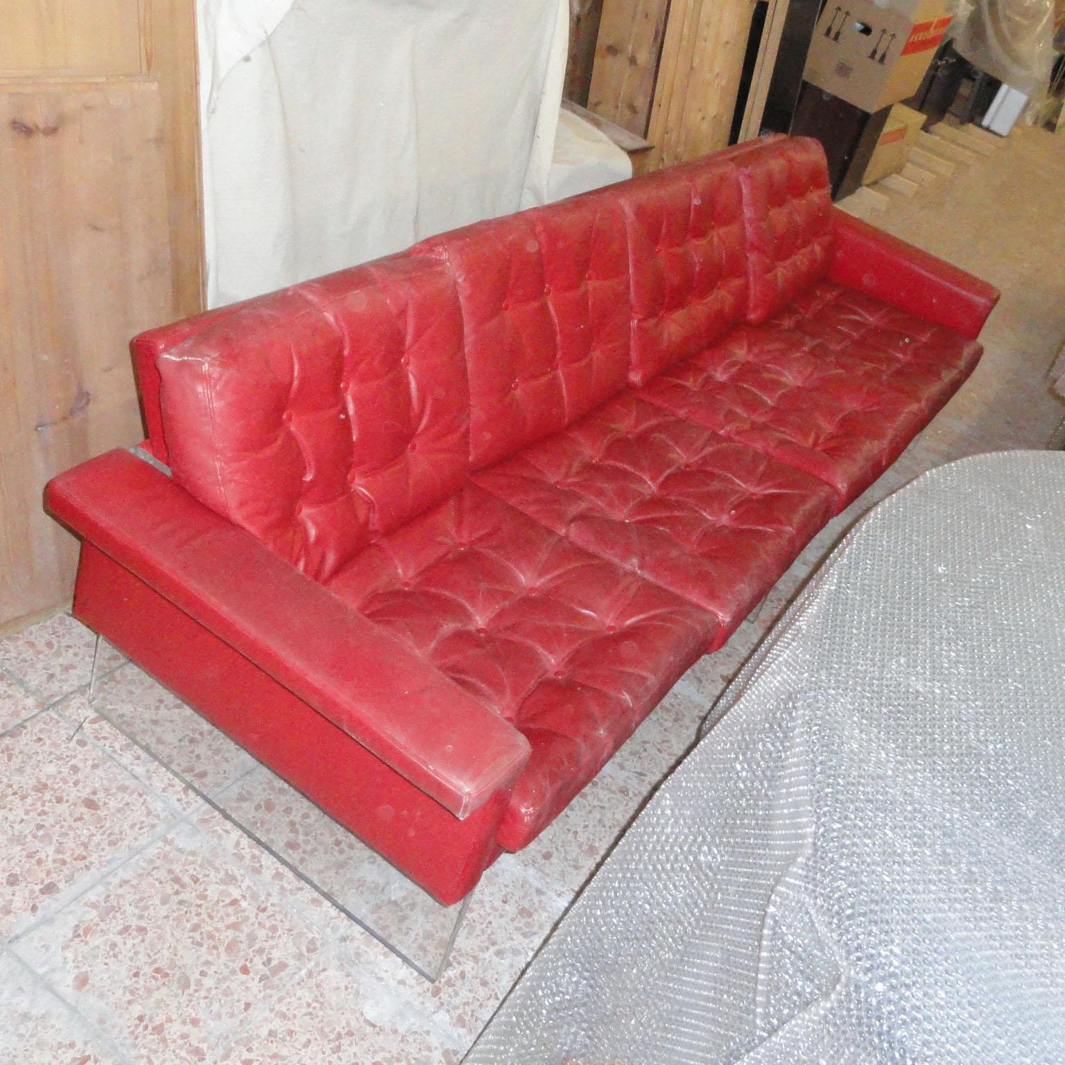Late 20th Century Mid-Century Modern Leather and Lucite Vintage Loft Sofa, Italy, 1970s