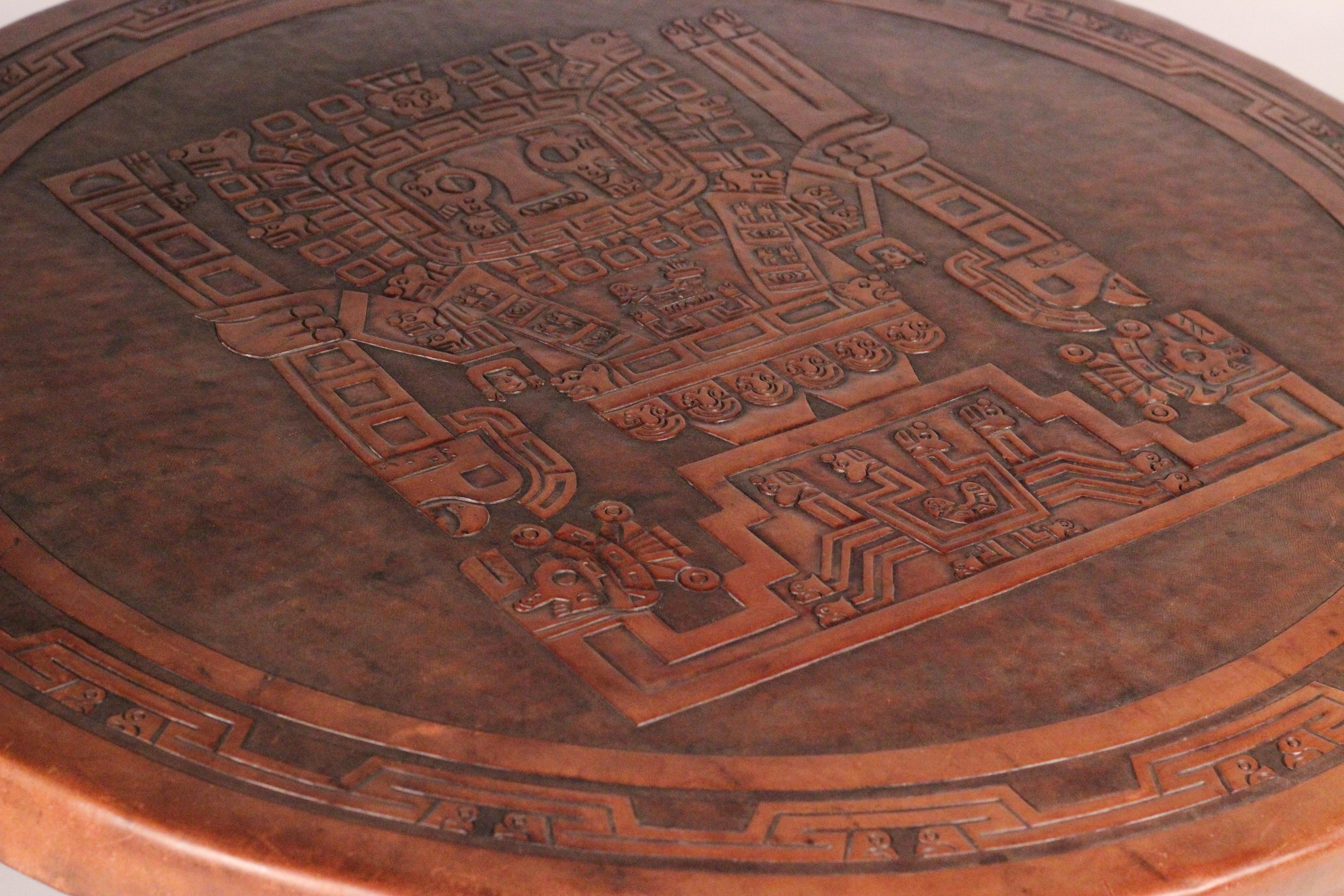 Cuir Table basse circulaire moderne du milieu du siècle dernier en cuir et bois par Angel I. Pazmino en vente