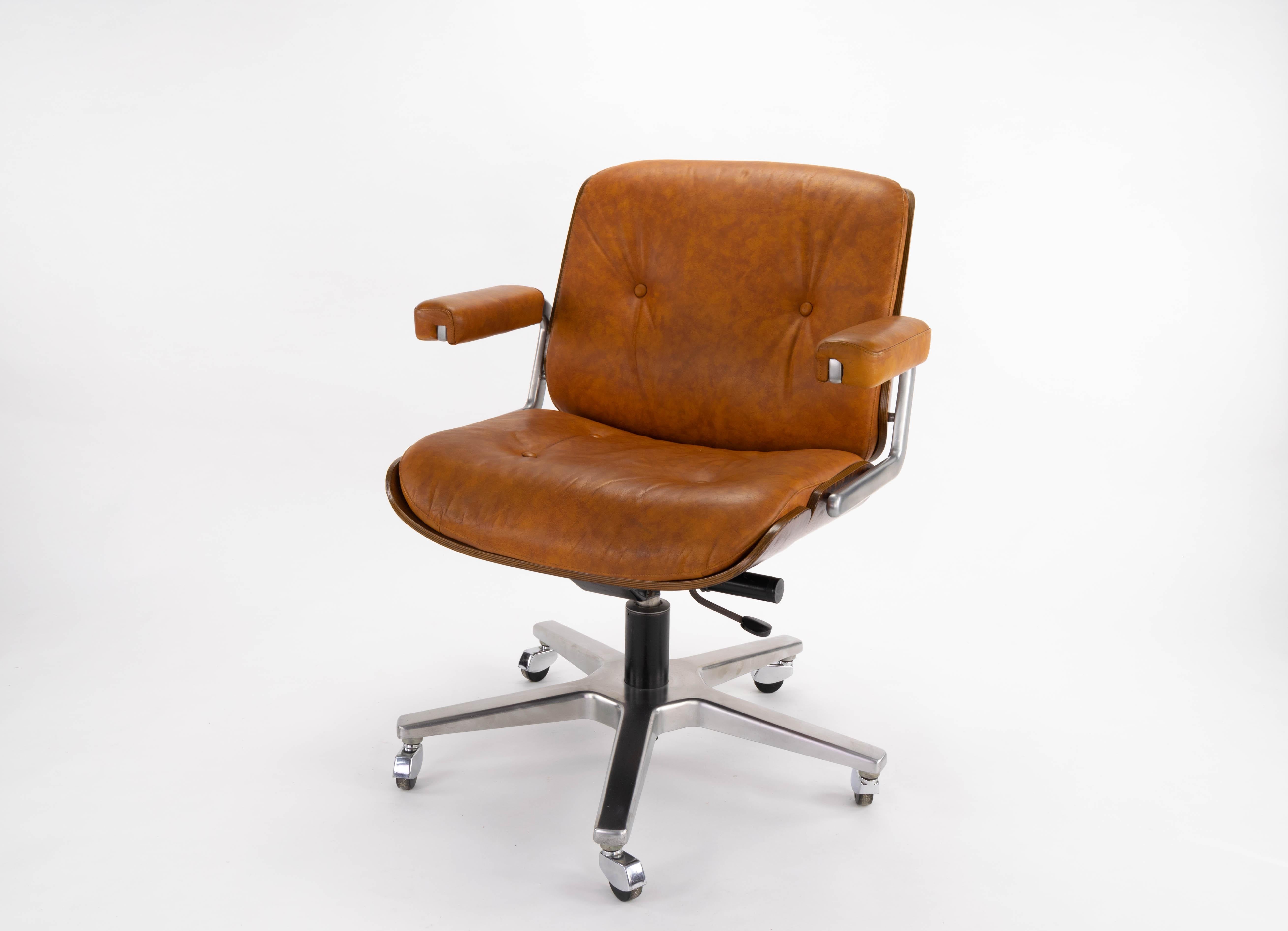 Mid-Century Modern Leather Armchair by Martin Stoll for Giroflex, Switzerland 3