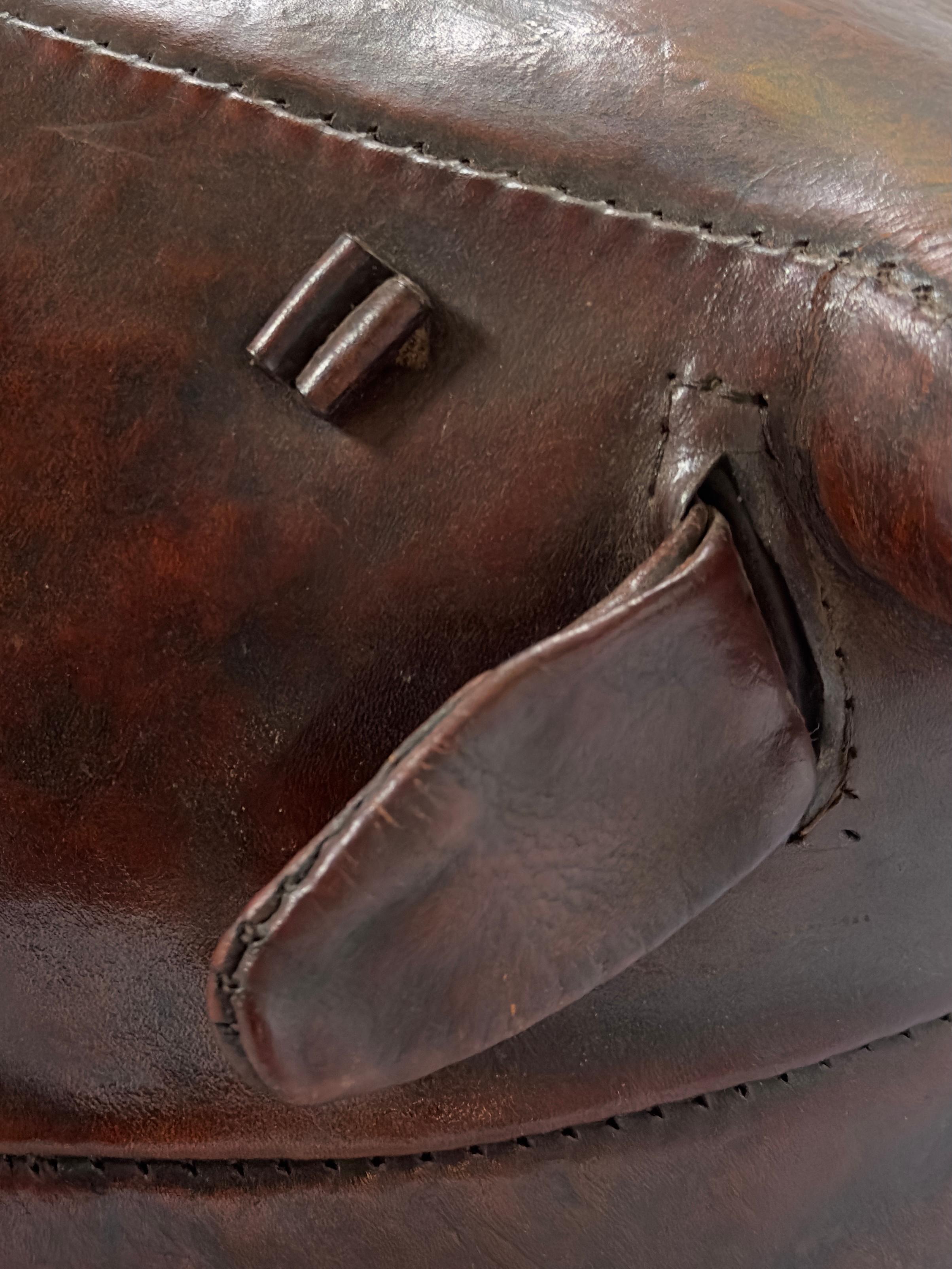 Fait main Monture de taureau en cuir moderne du milieu du siècle par Dimitri Omersa pour Abercrombie & Fitch en vente