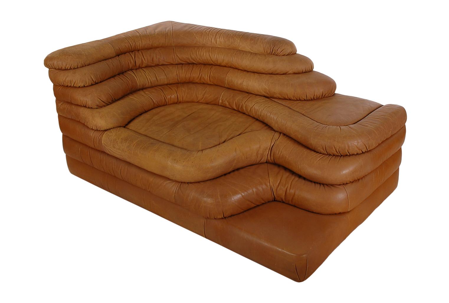 Swiss Mid-Century Modern Leather Chaise/Terazza Sofa by Ubald Klug for De Sede 