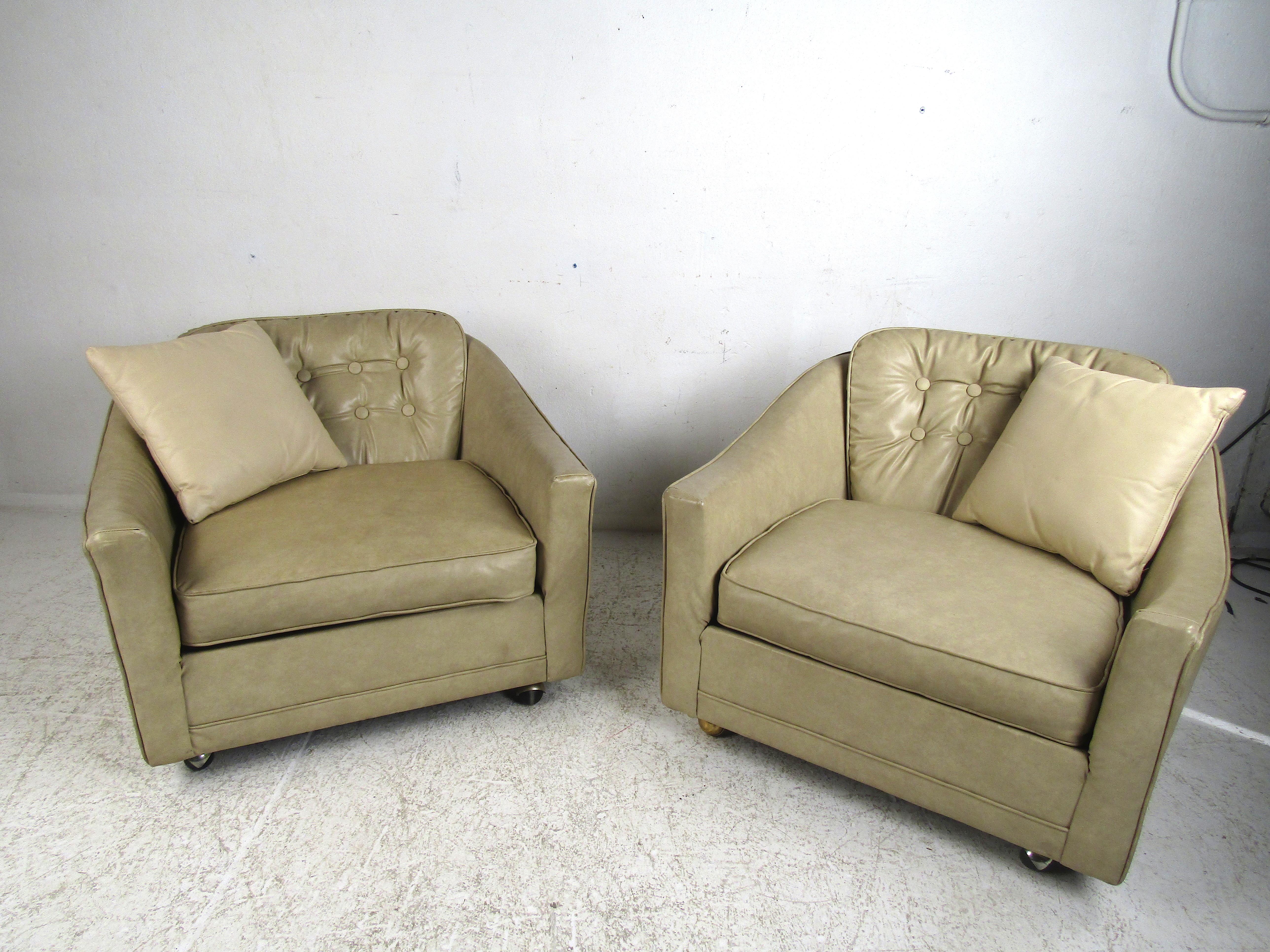 American Mid-Century Modern Leather Club Chairs by Selig, a Pair