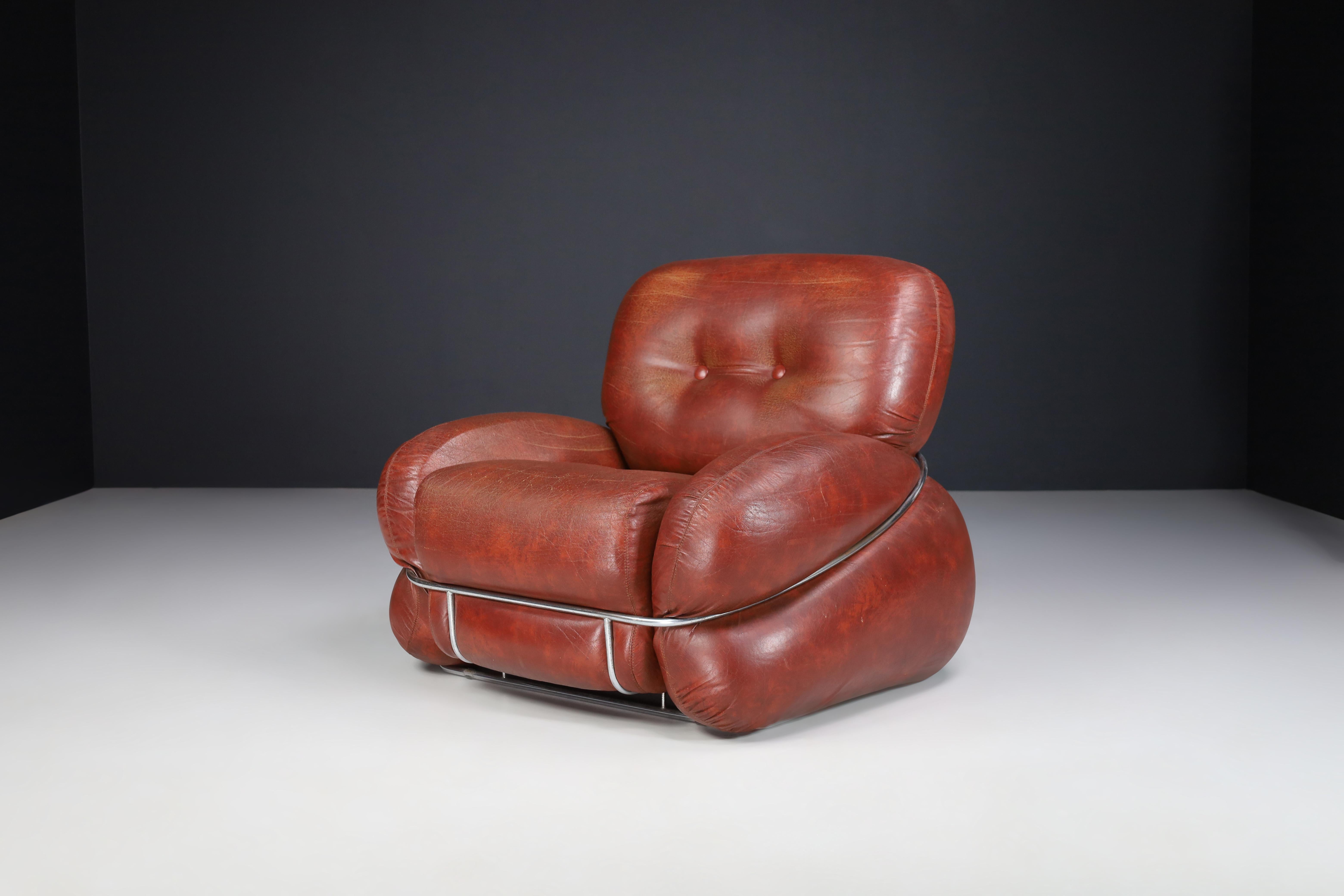20ième siècle Fauteuils de salon/fauteuils en cuir modernes du milieu du siècle dernier par Adriano Piazzesi, Italie 1970 en vente