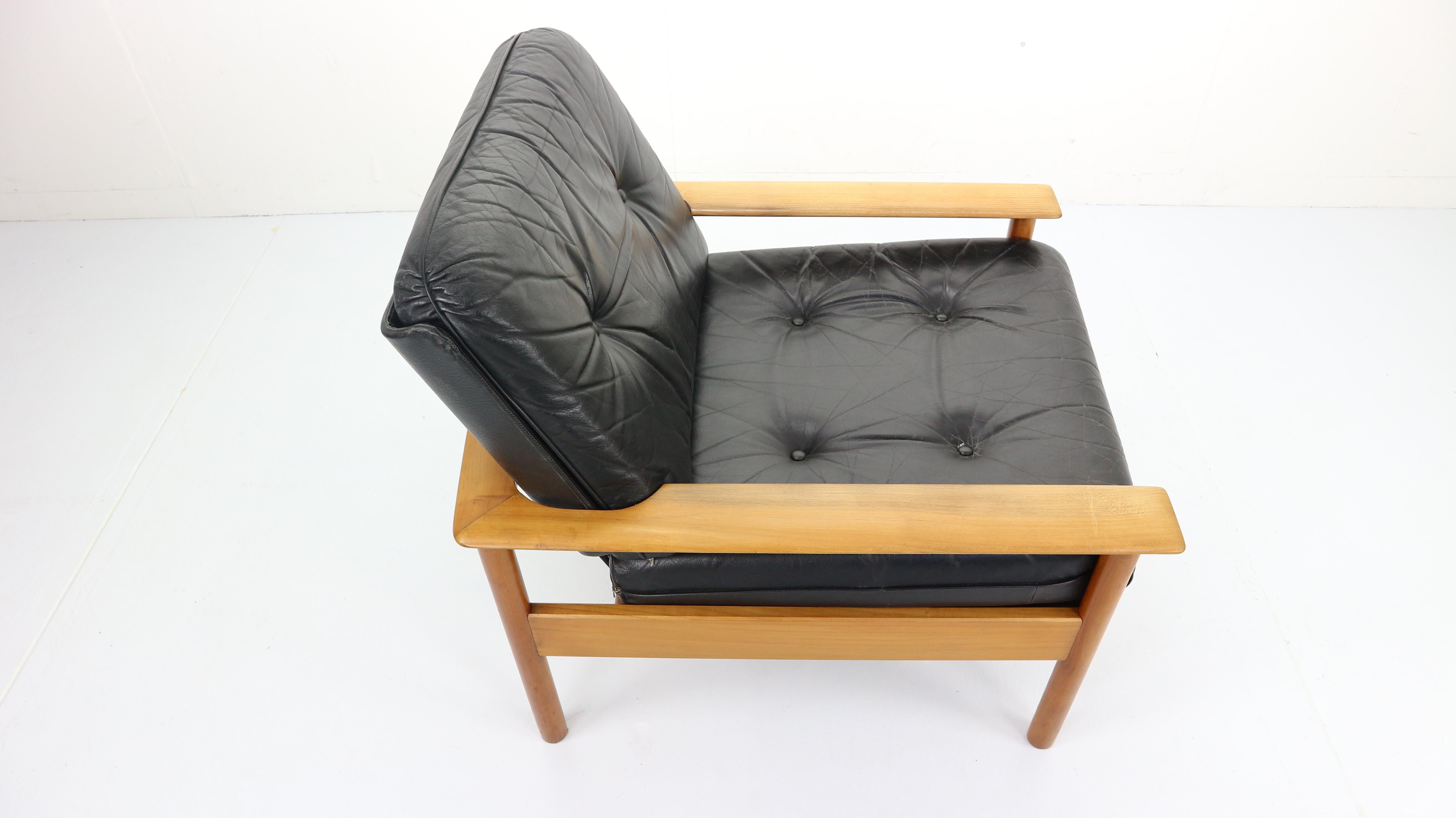 Mid-Century Modern Leather Lounge Chair, Scandinavian Design, 1960s 1